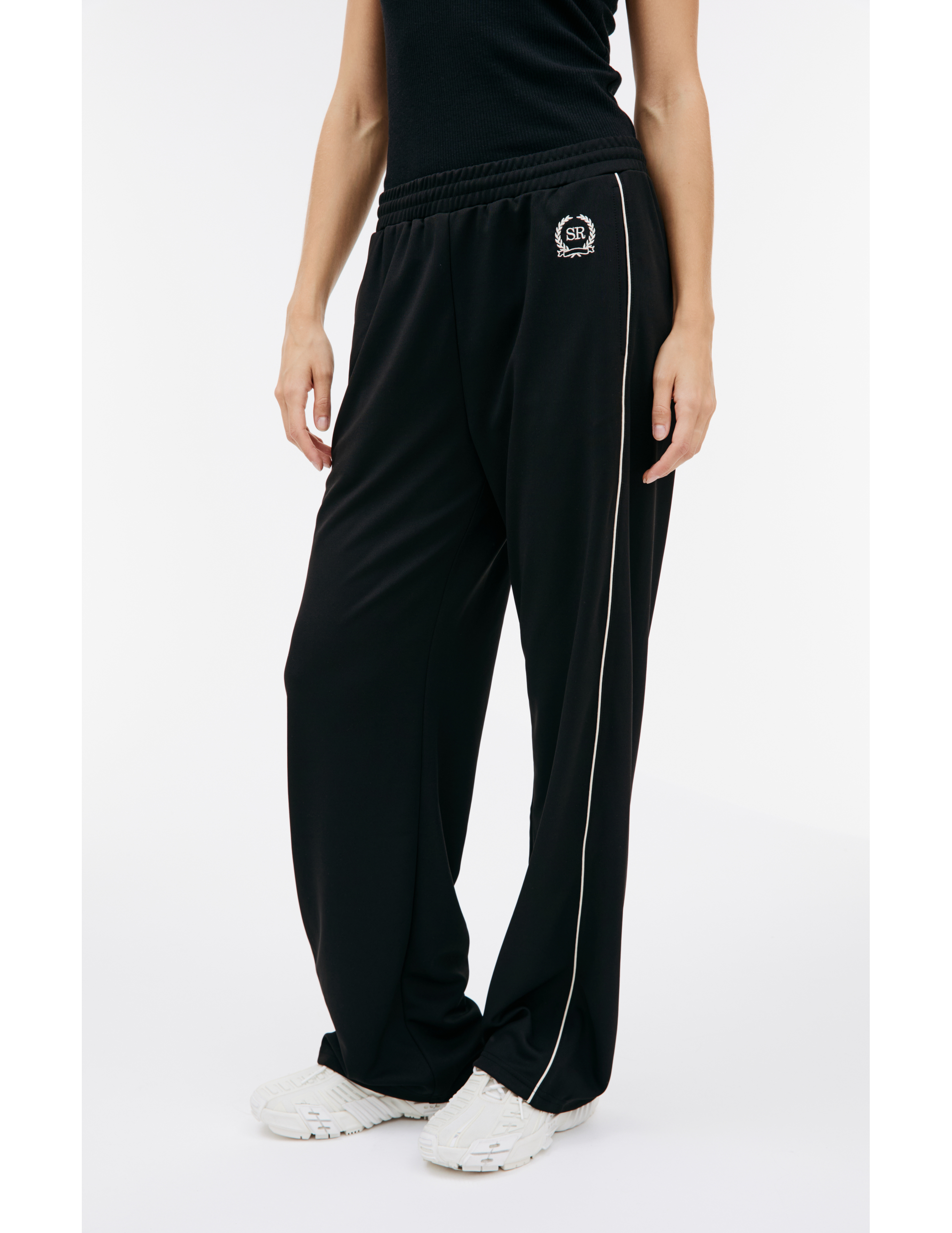 Shop Sporty And Rich Embroidered Logo Sweatpants In Black