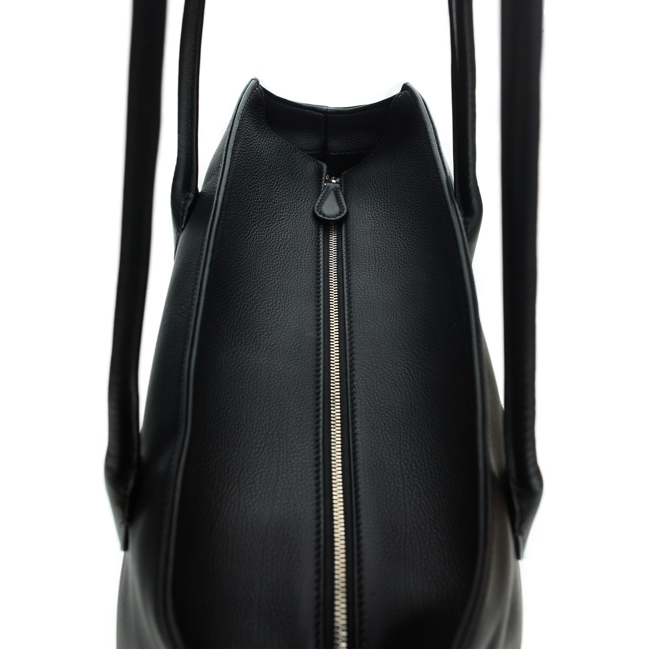 The Row Terrasse Leather Shoulder Bag In Black