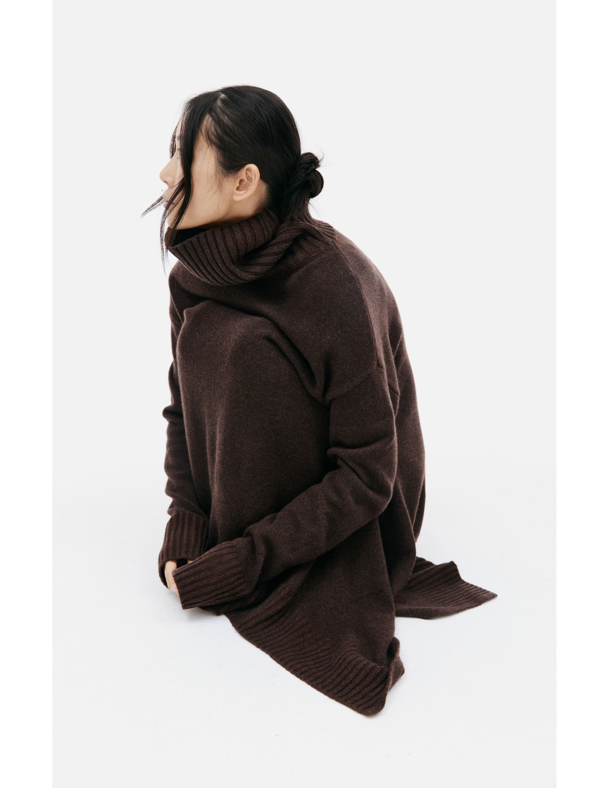 Shop Ziggy Chen Oversized Cashmere Sweater In Brown