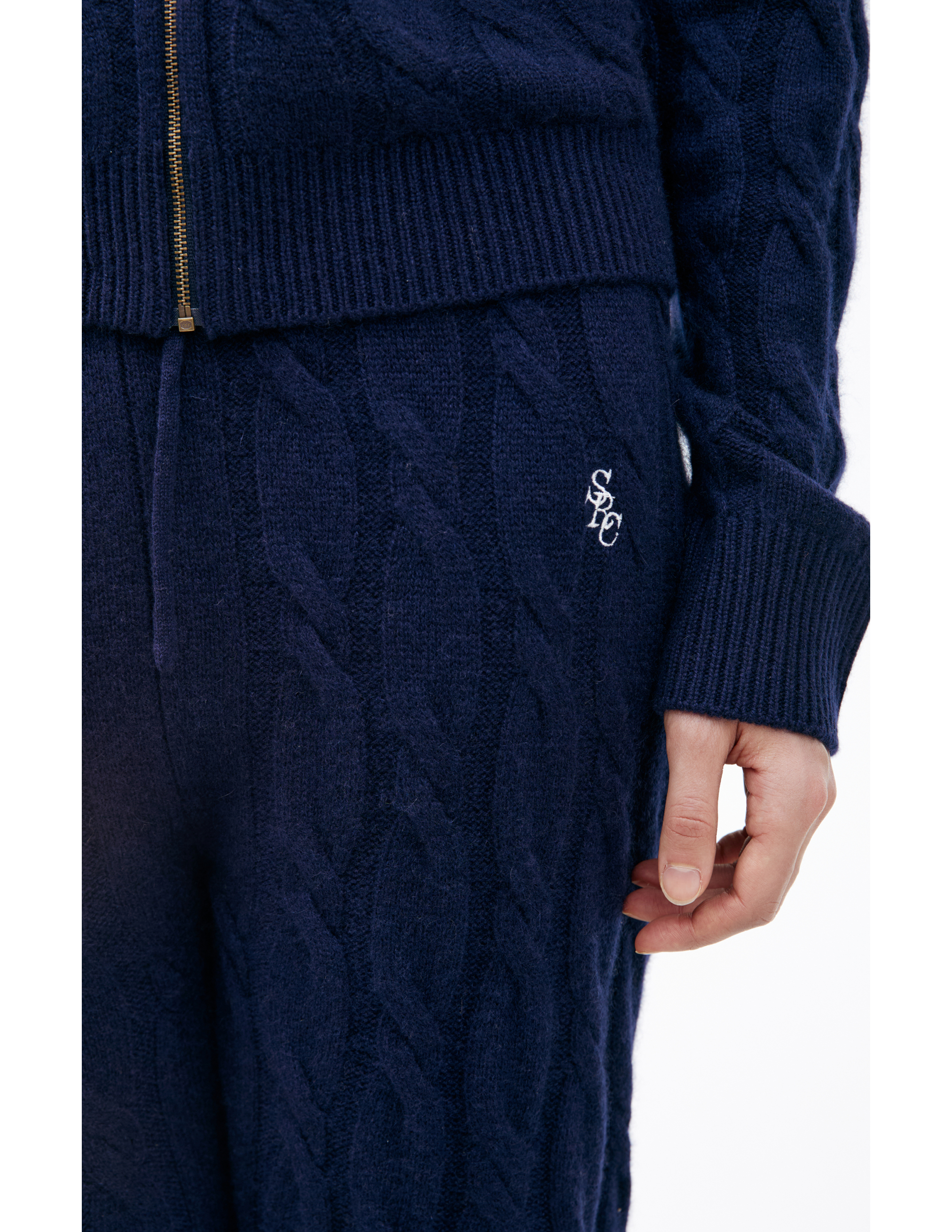 Sporty And Rich Coarse-knit Cashmere Trousers In Navy Blue