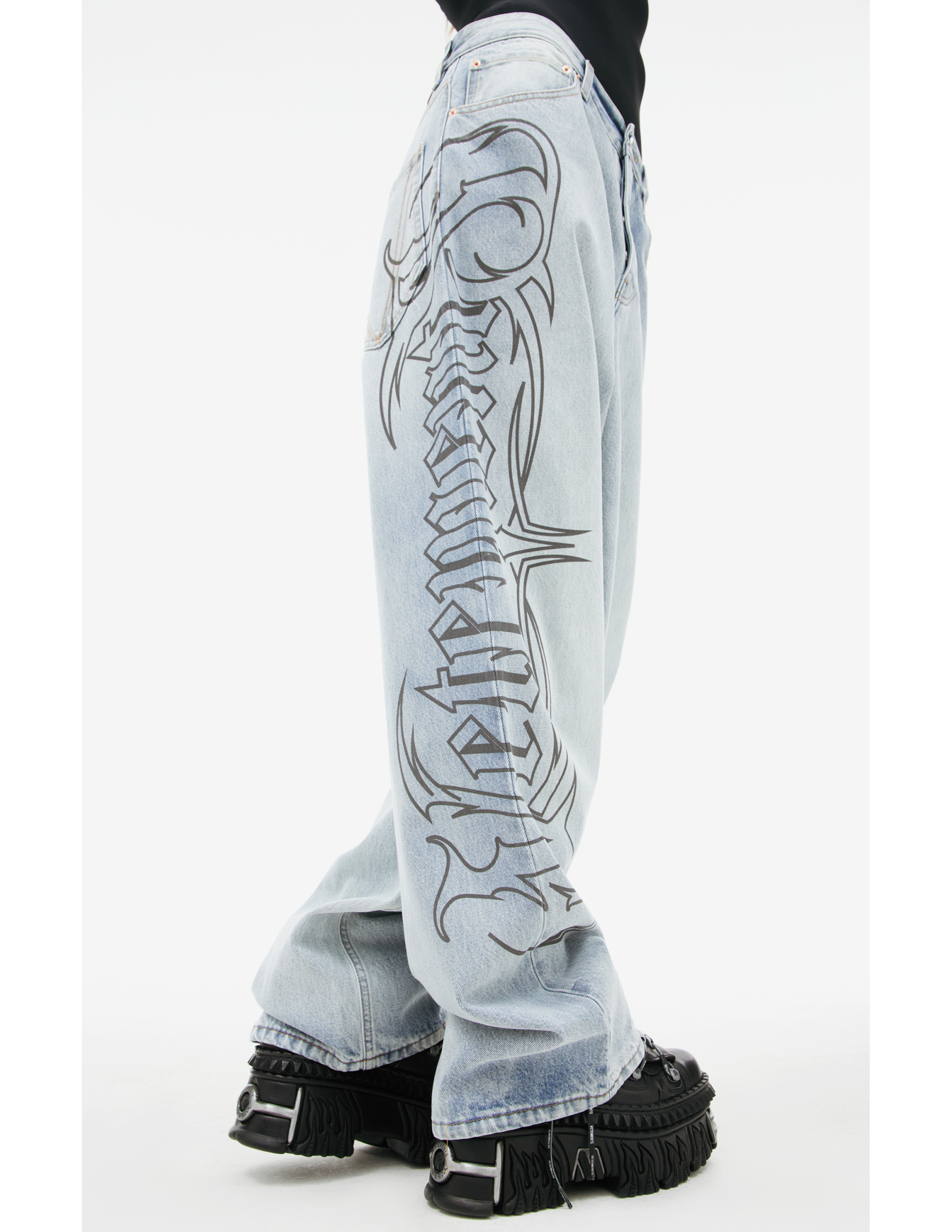 Vetements Logo Jeans