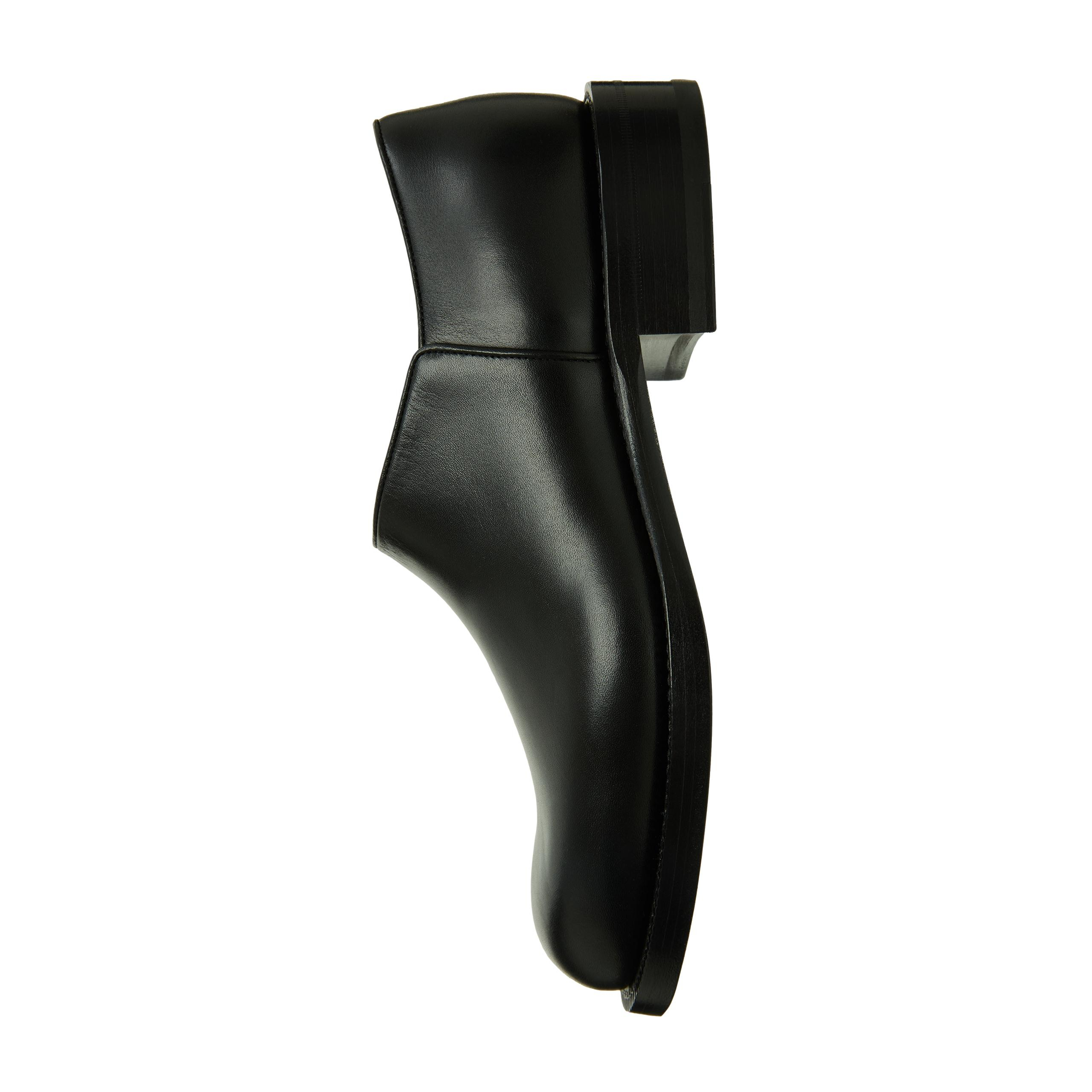 The Row Nobilis Leather Derby Shoes In Black