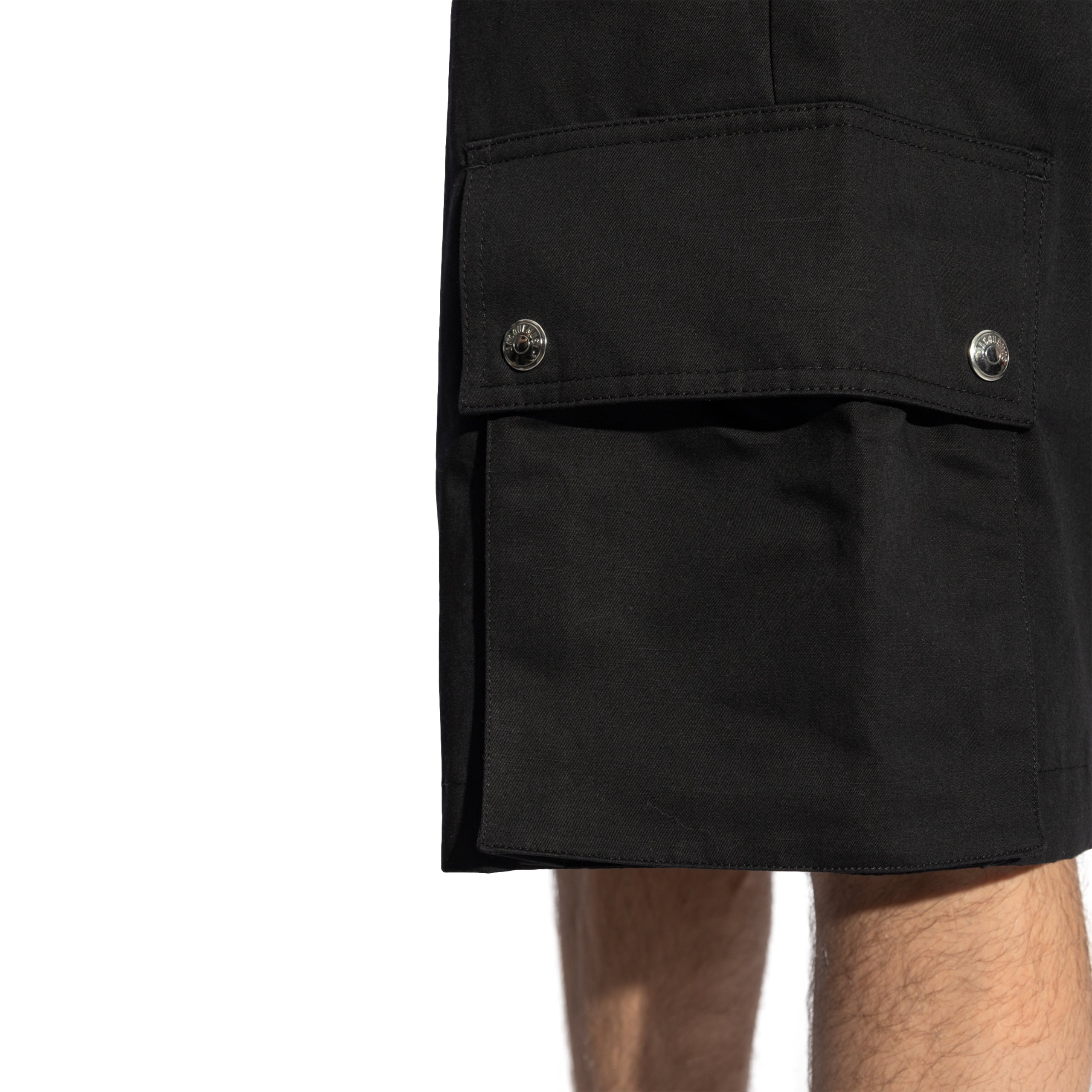 Jacquemus The Cargo Bermuda Shorts In Black