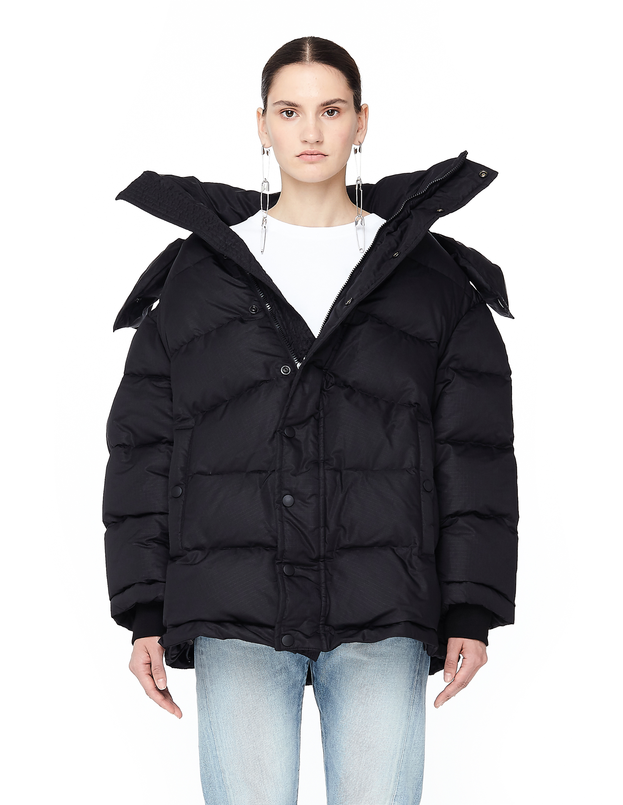 Balenciaga куртка. Balenciaga Puffer Jacket. Balenciaga c Shape Puffer Jacket. Черный пуховик Баленсиага. Пуховик Баленсиага женская.