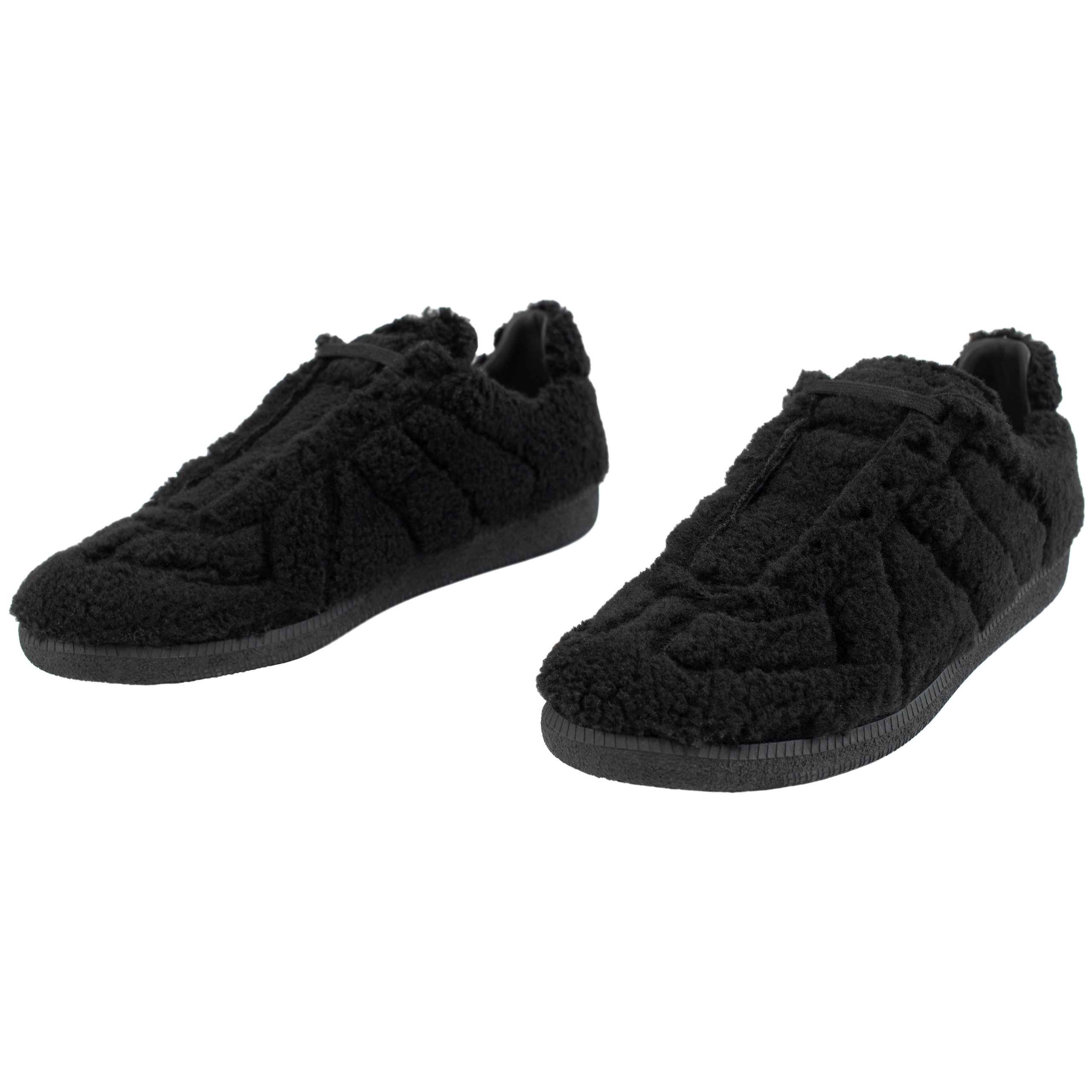 Fleece Replica Sneaker in black