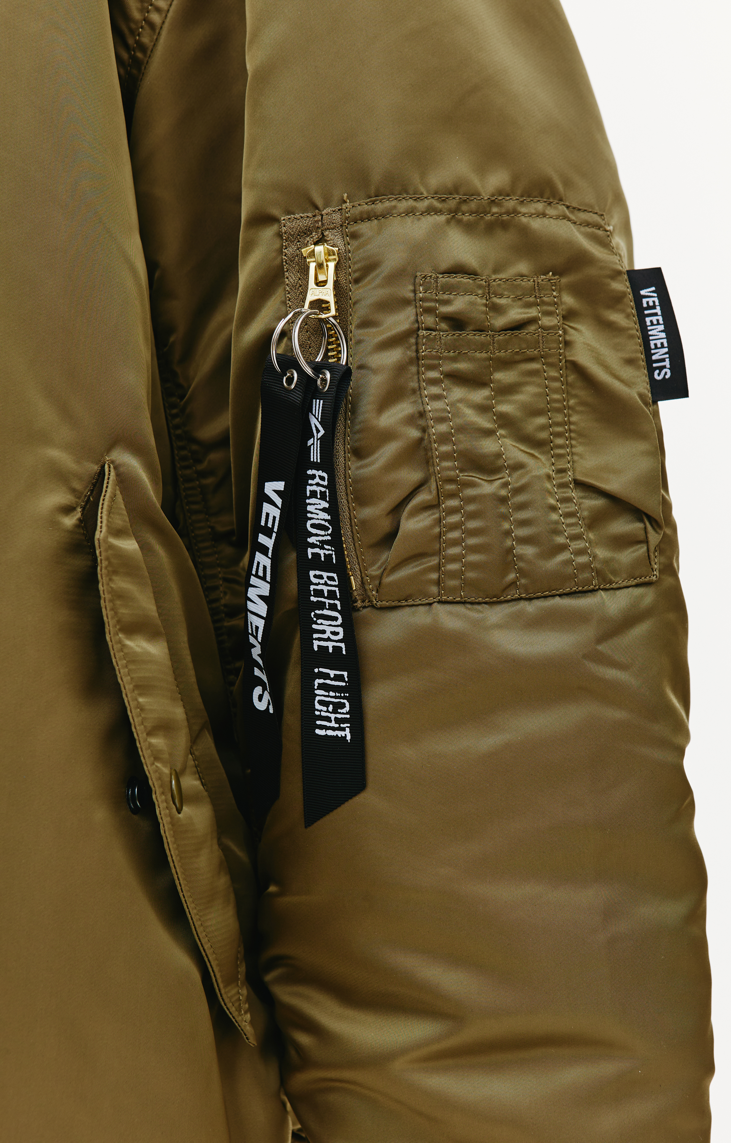 Alpha industries khaki on sale bomber