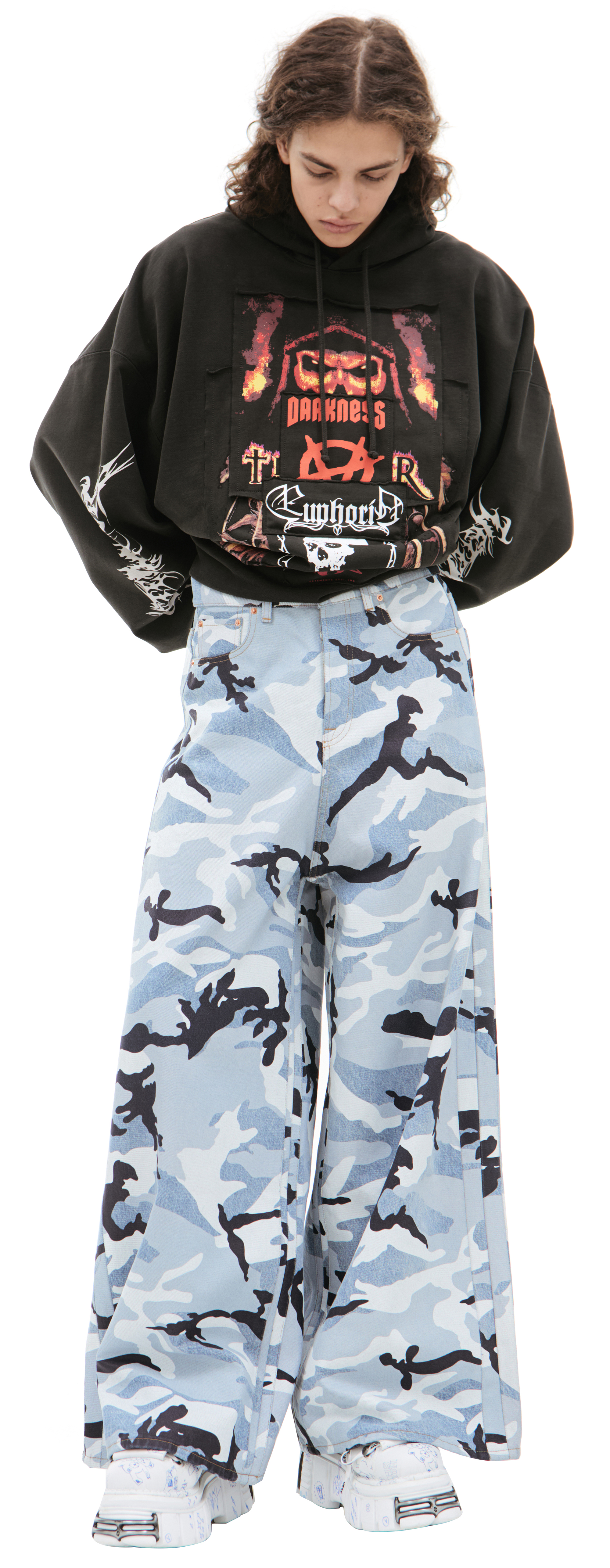 Buy VETEMENTS men blue camouflage cargo jeans for $950