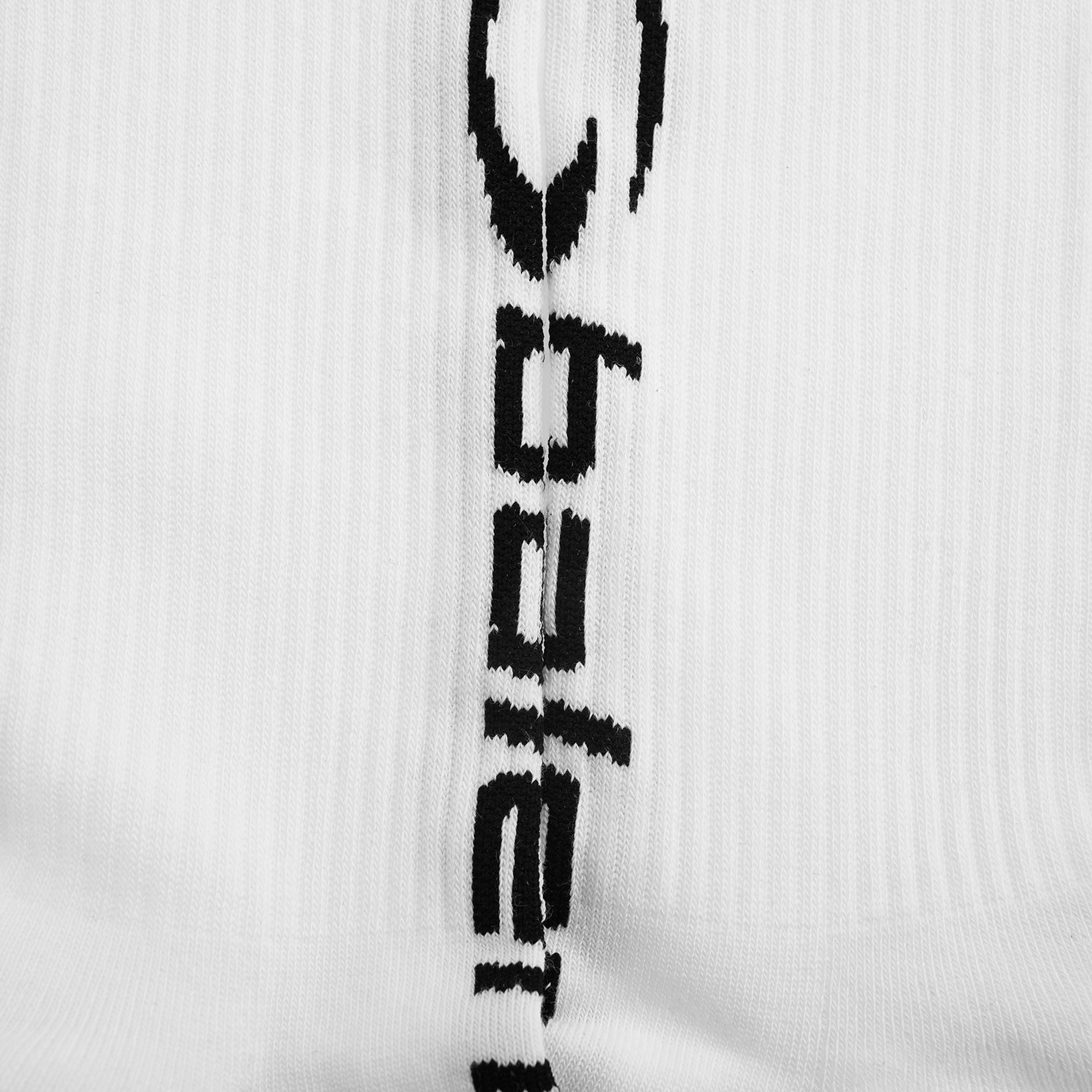 Buy Balenciaga men white logo socks for $185 online on SV77
