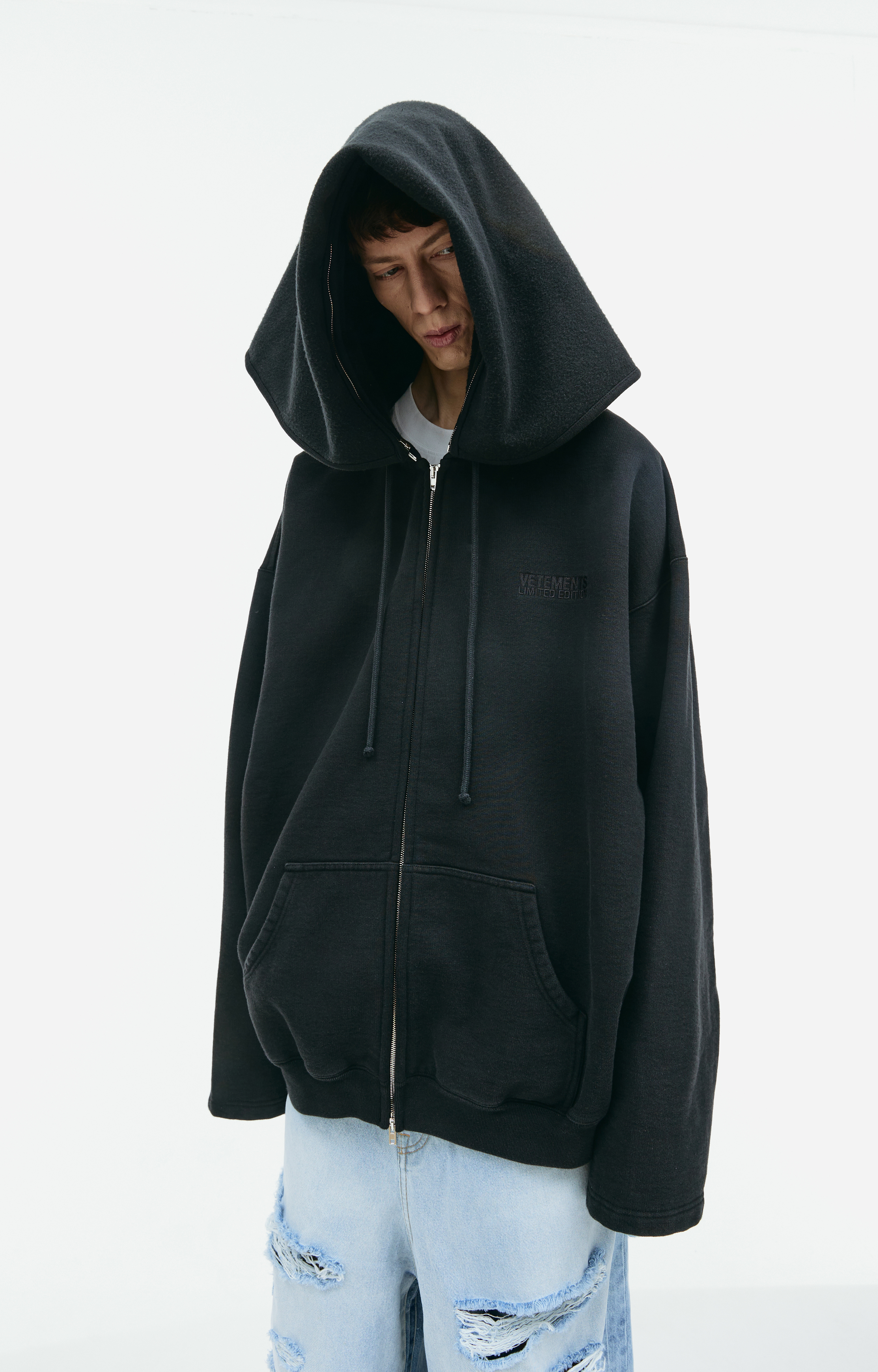 VETEMENTS: Black Raw Edge Hoodie