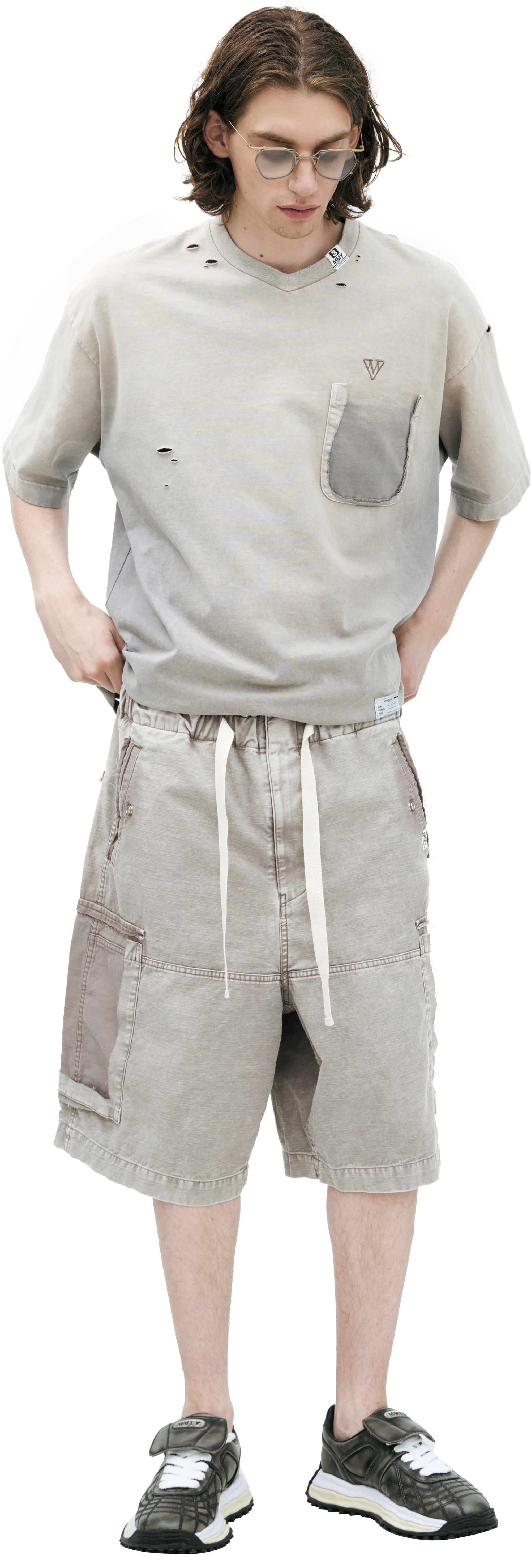 パンツ Mihara Yasuhiro modified shorts Buy Maison Mihara Yasuhiro men beige shorts with a torn-off pocket