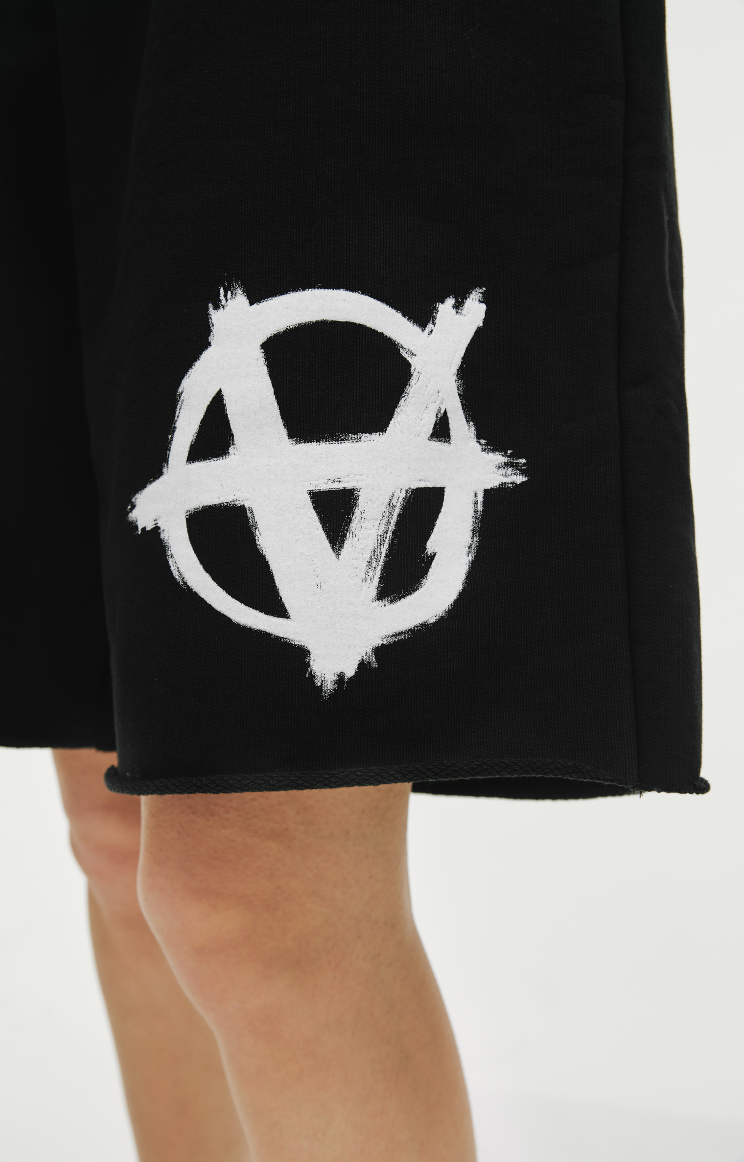 VETEMENTS Black cotton shorts