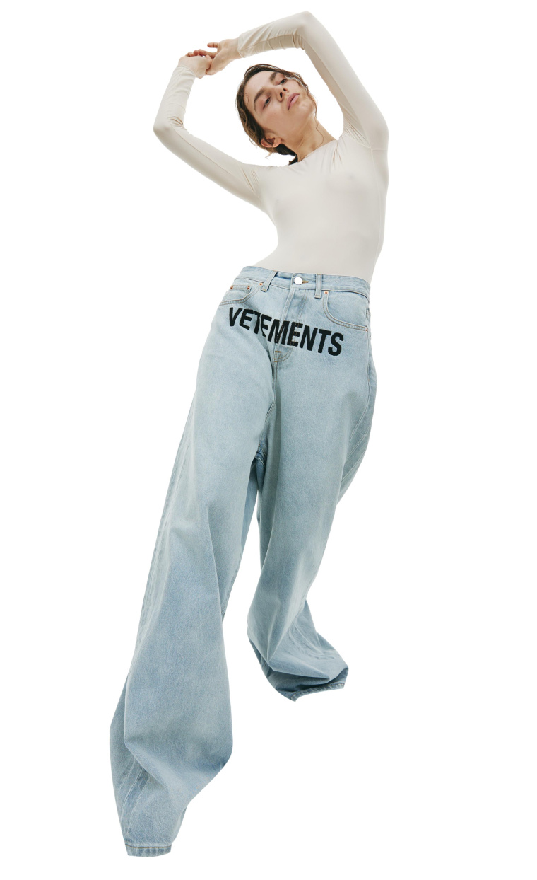 VETEMENTS Jeans