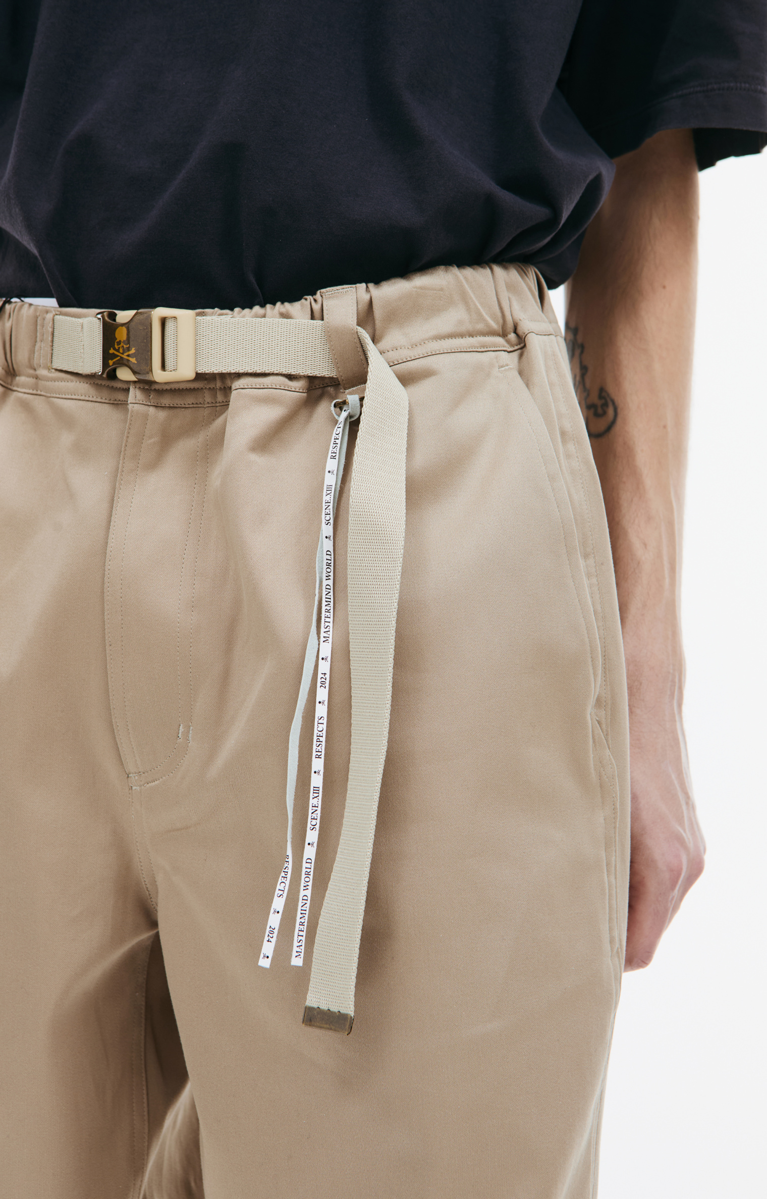 Mastermind WORLD Beige trousers with belt