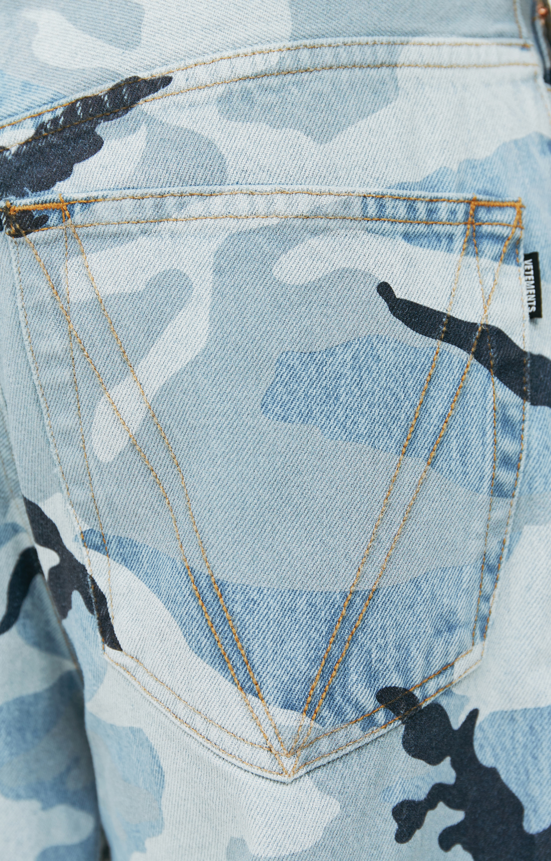 VETEMENTS Camo wide-leg jeans