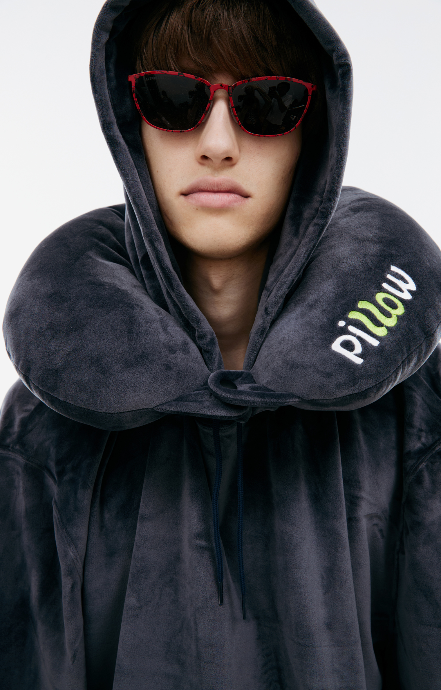 Doublet Hoodie with neck pillow