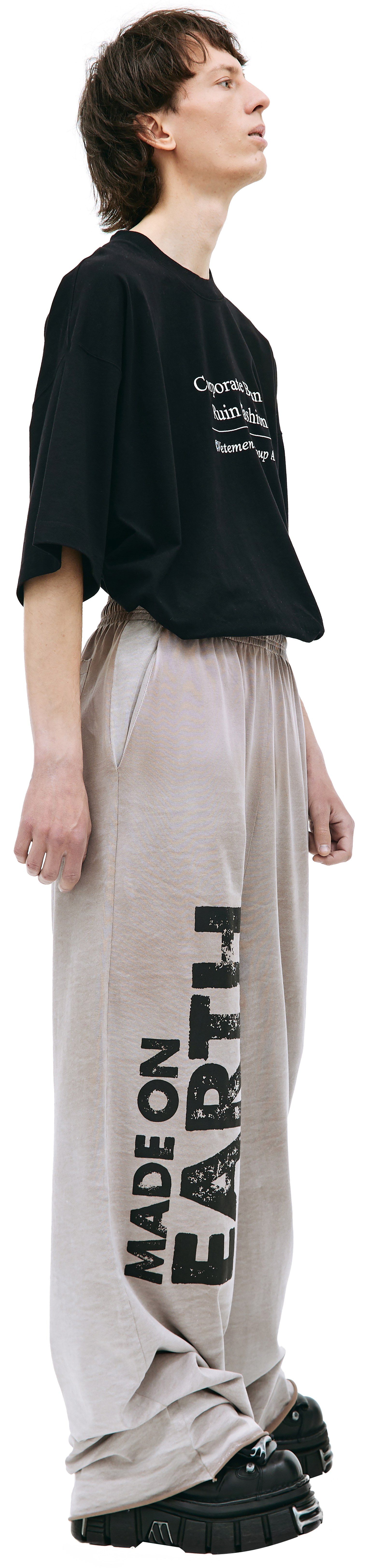 VETEMENTS \'Made on earth\' sweatpants