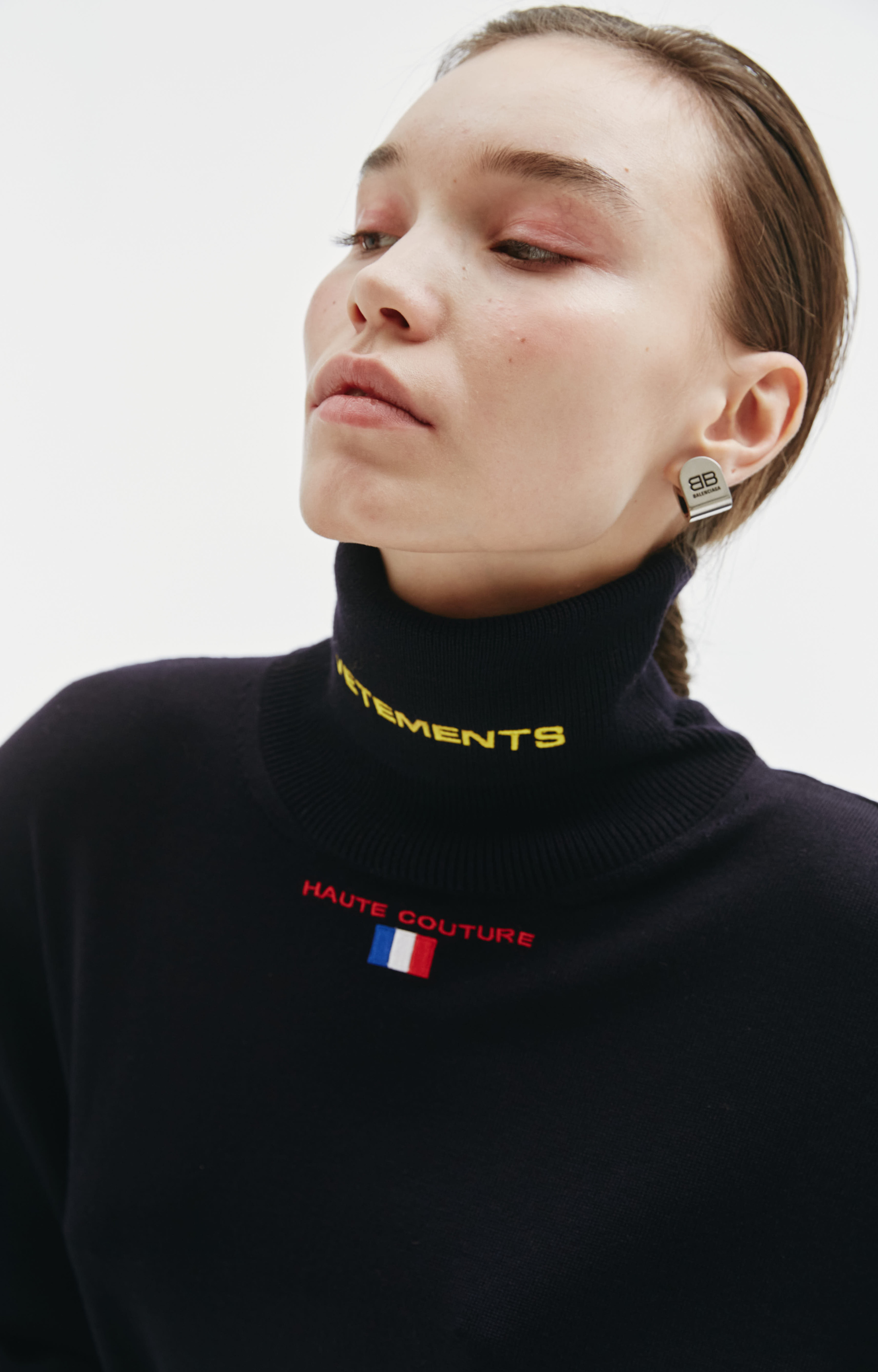 VETEMENTS Embroidered navy turtleneck