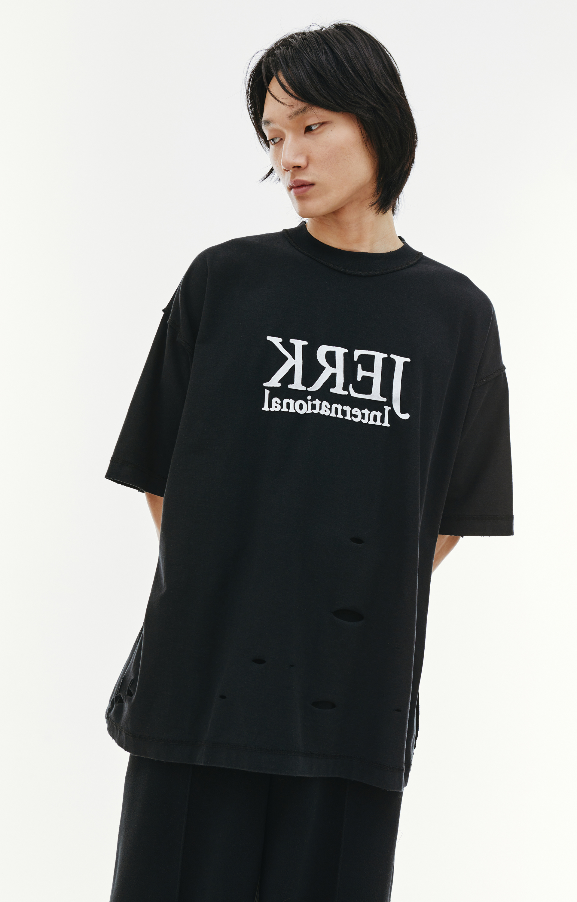 VETEMENTS JERK Destroyed T-shirt