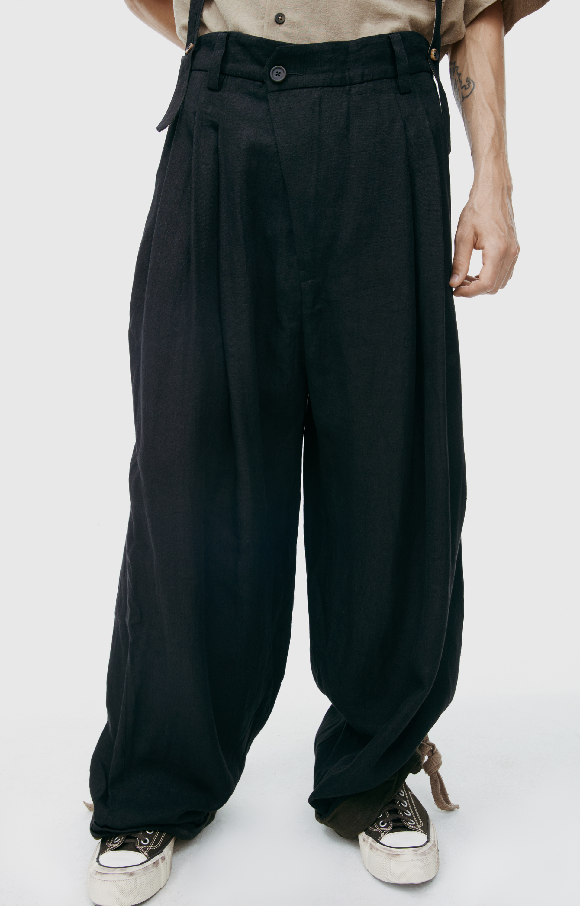 Ziggy Chen Wide-leg trousers with suspenders
