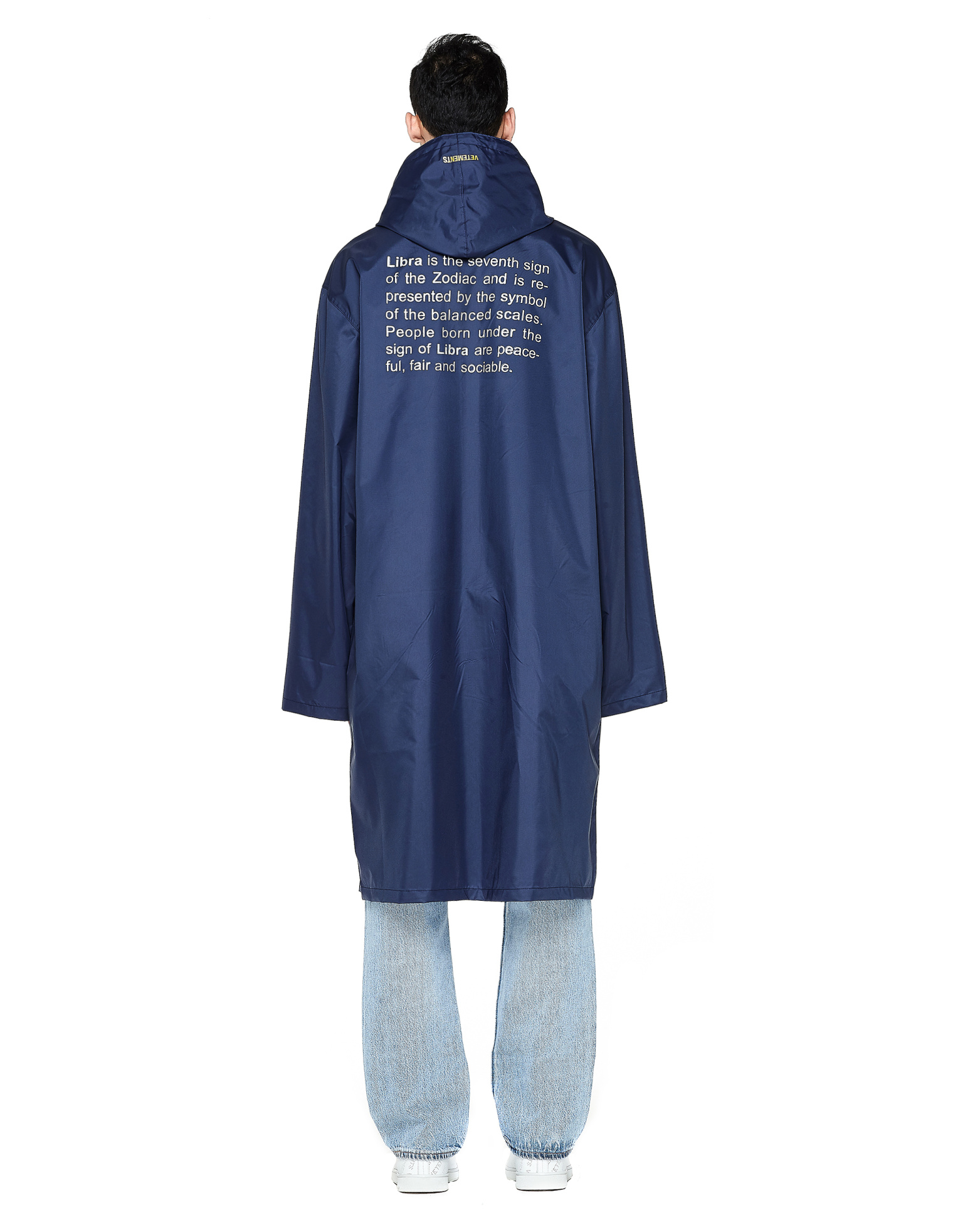VETEMENTS Women\'s Navy Libra Raincoat