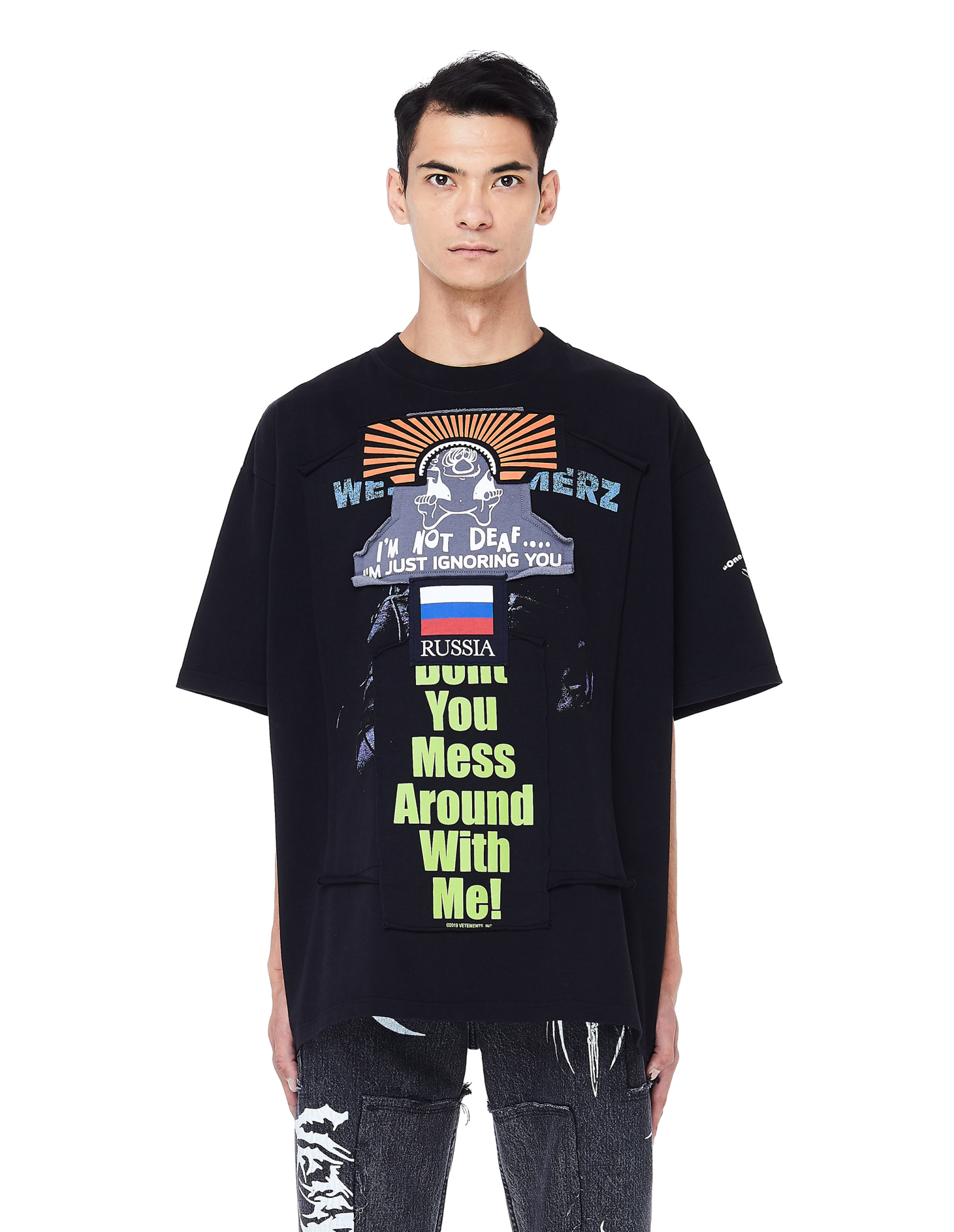 VETEMENTS Russia Black T-shirt with Patches