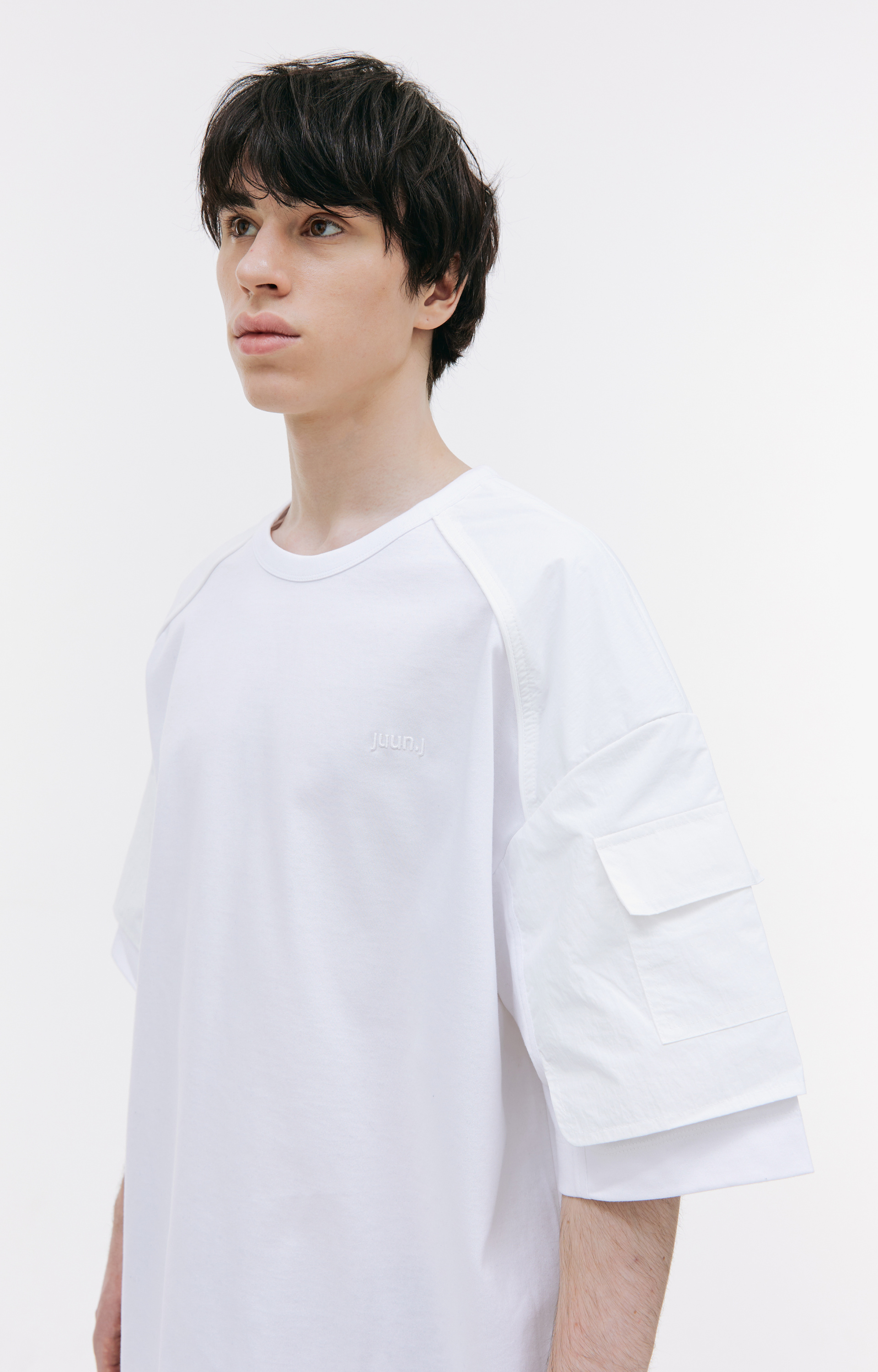 Juun.J Сontrast-sleeve embroidered t-shirt
