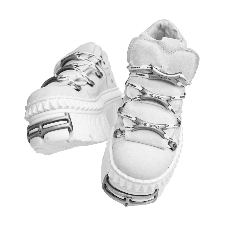 VETEMENTS Boots