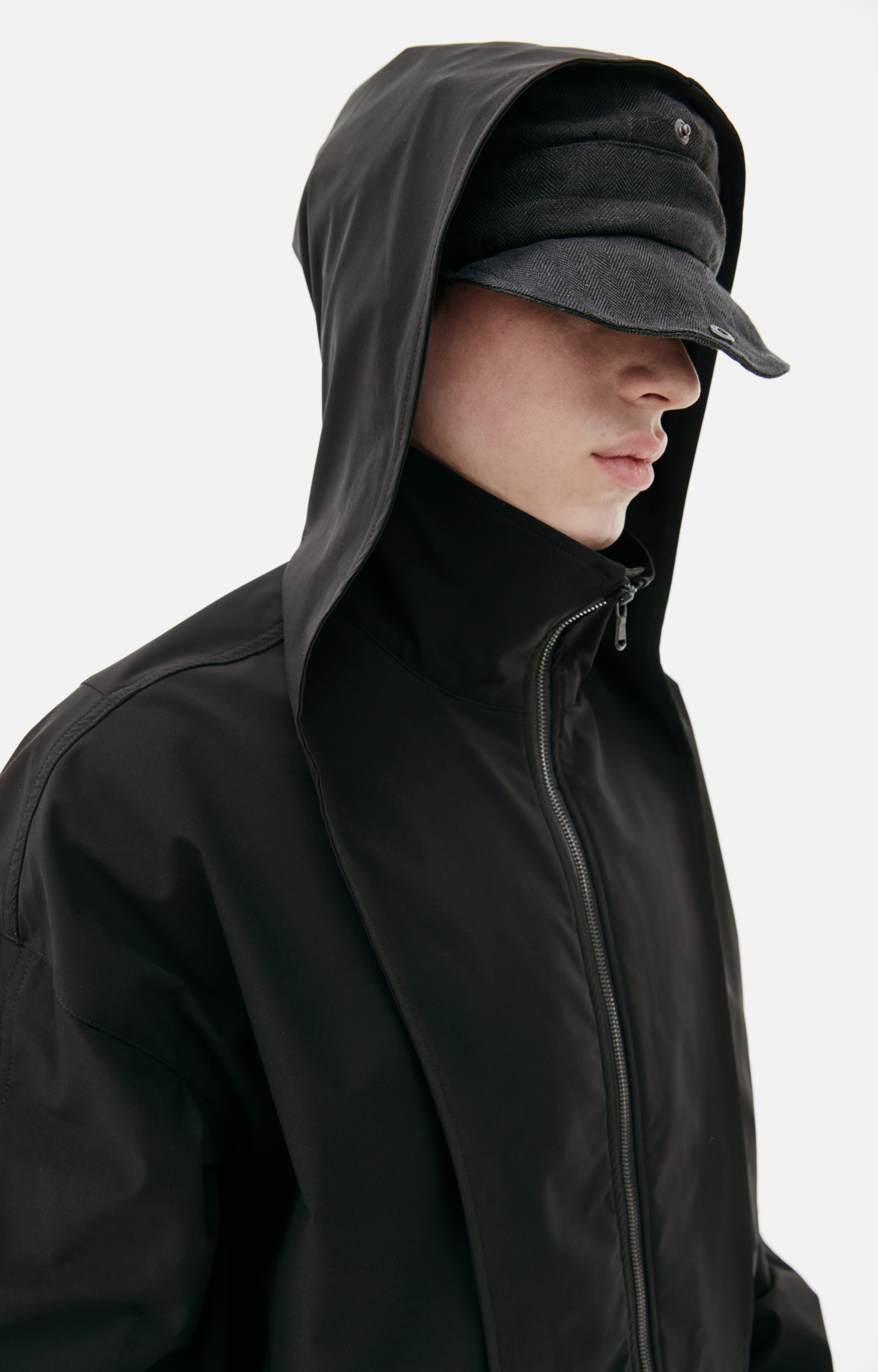 The Viridi-Anne Water-repellent hooded jacket