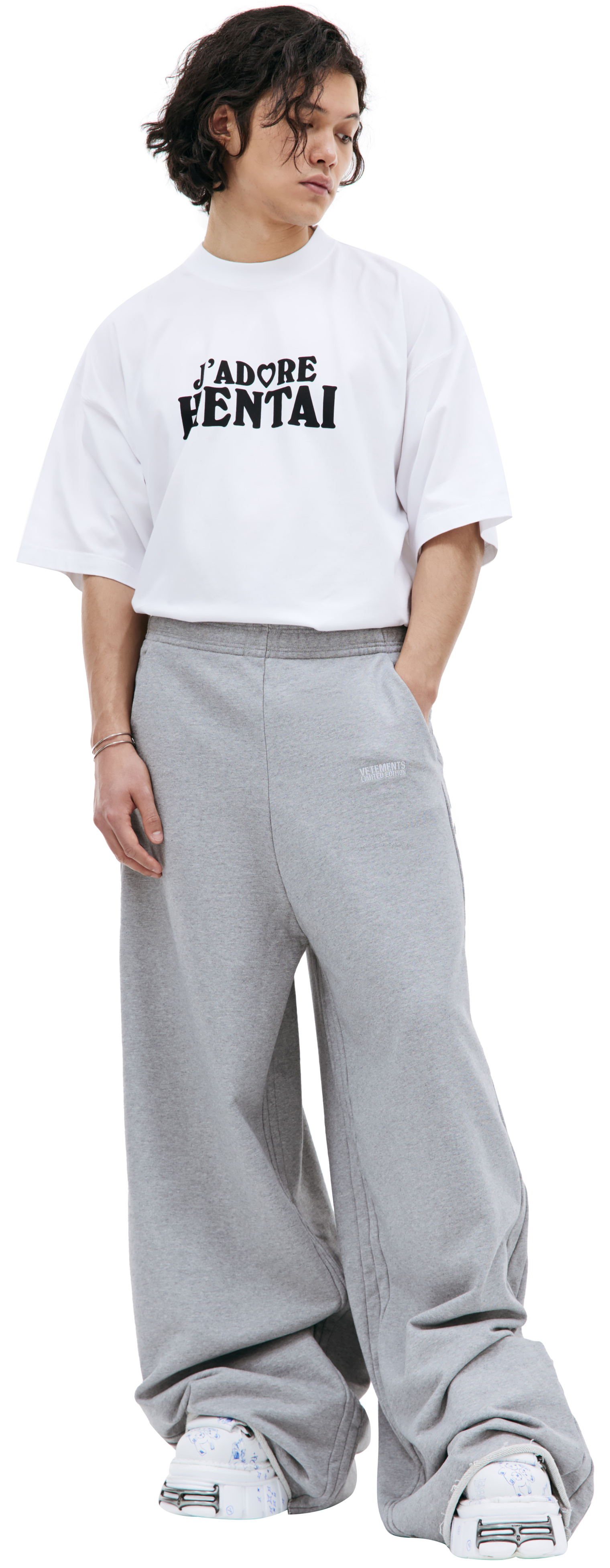 VETEMENTS Grey embroidered sweatpants