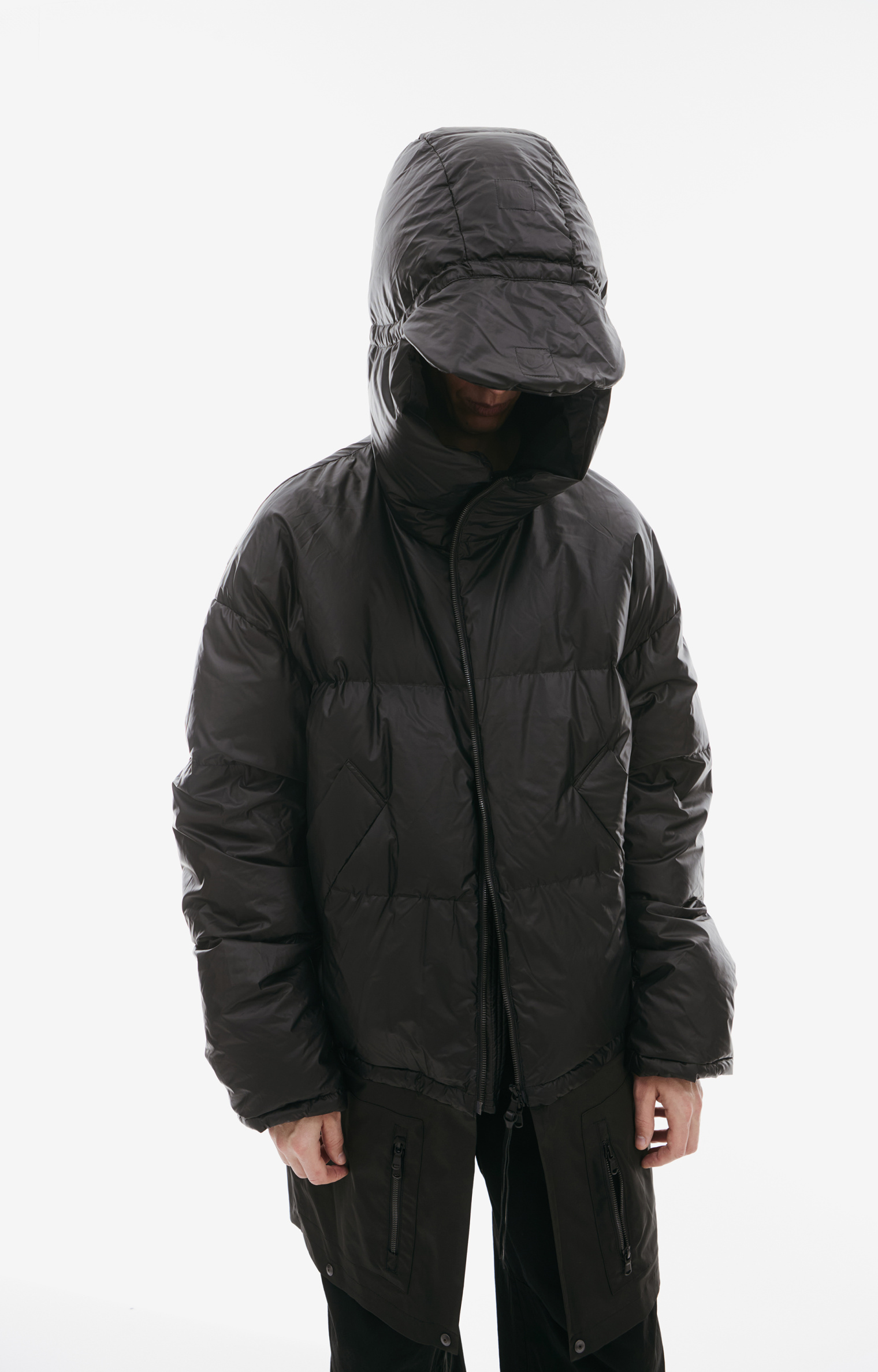 The Viridi-Anne Hooded down jacket