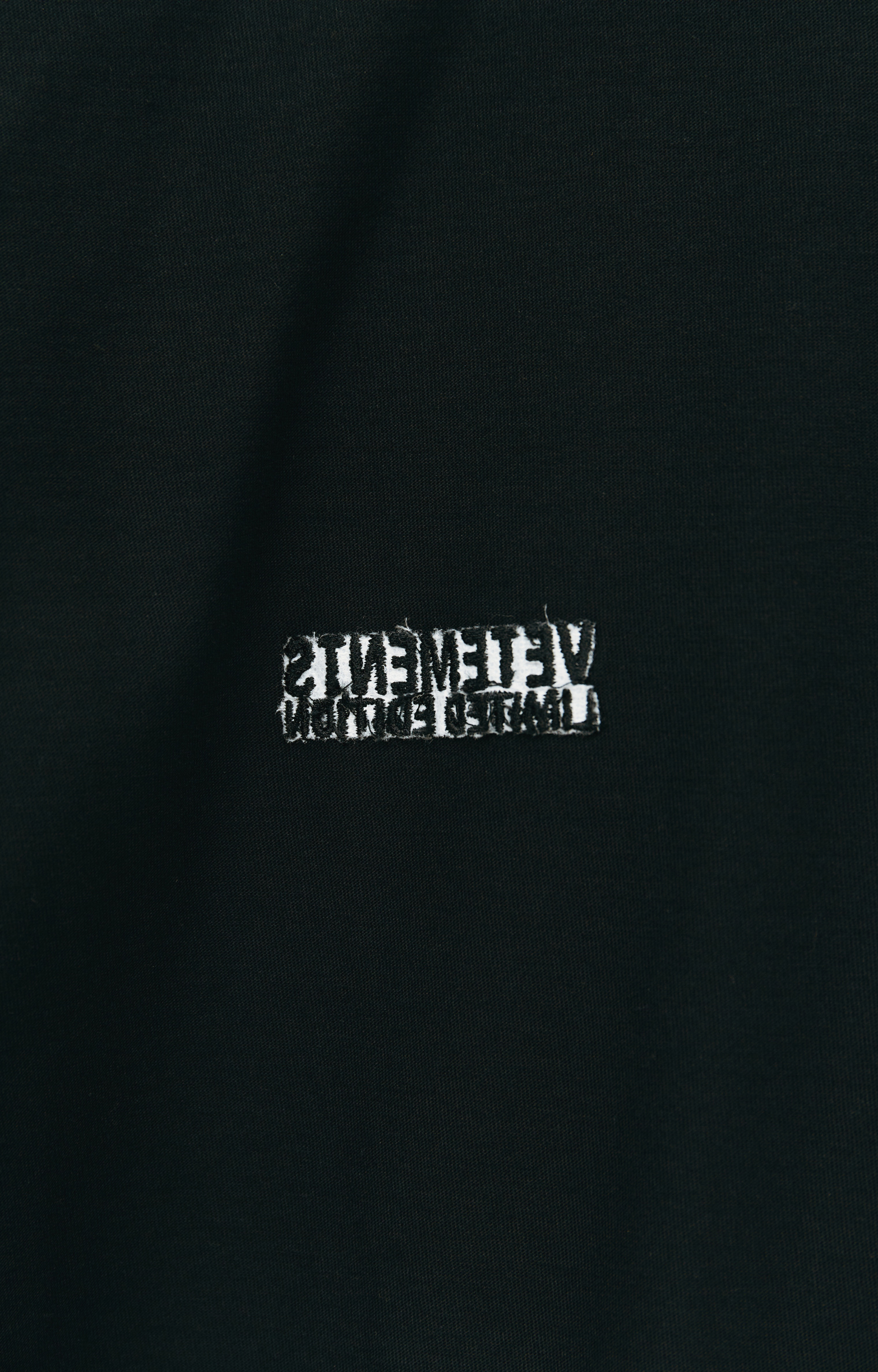 VETEMENTS Футболка наизнанку
