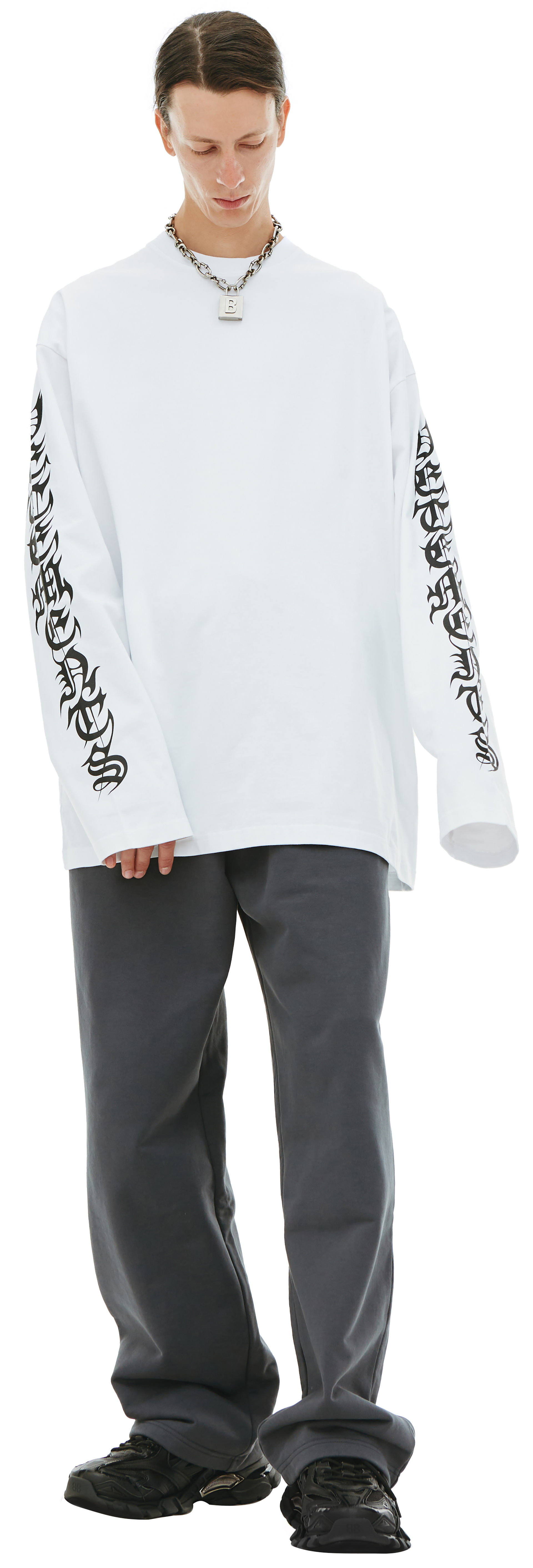 VETEMENTS Gothic printed longsleeve