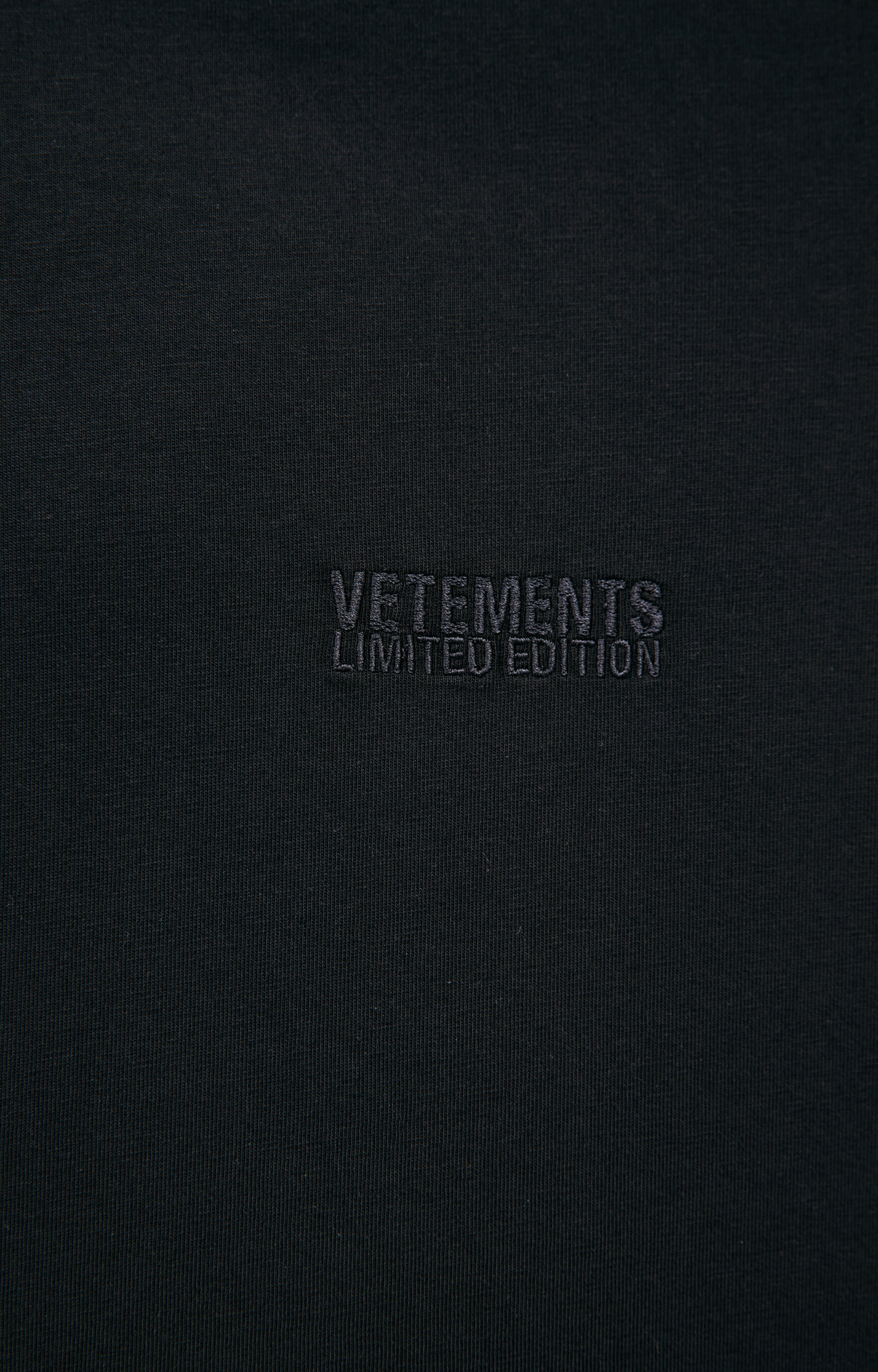 VETEMENTS Black logo T-shirt