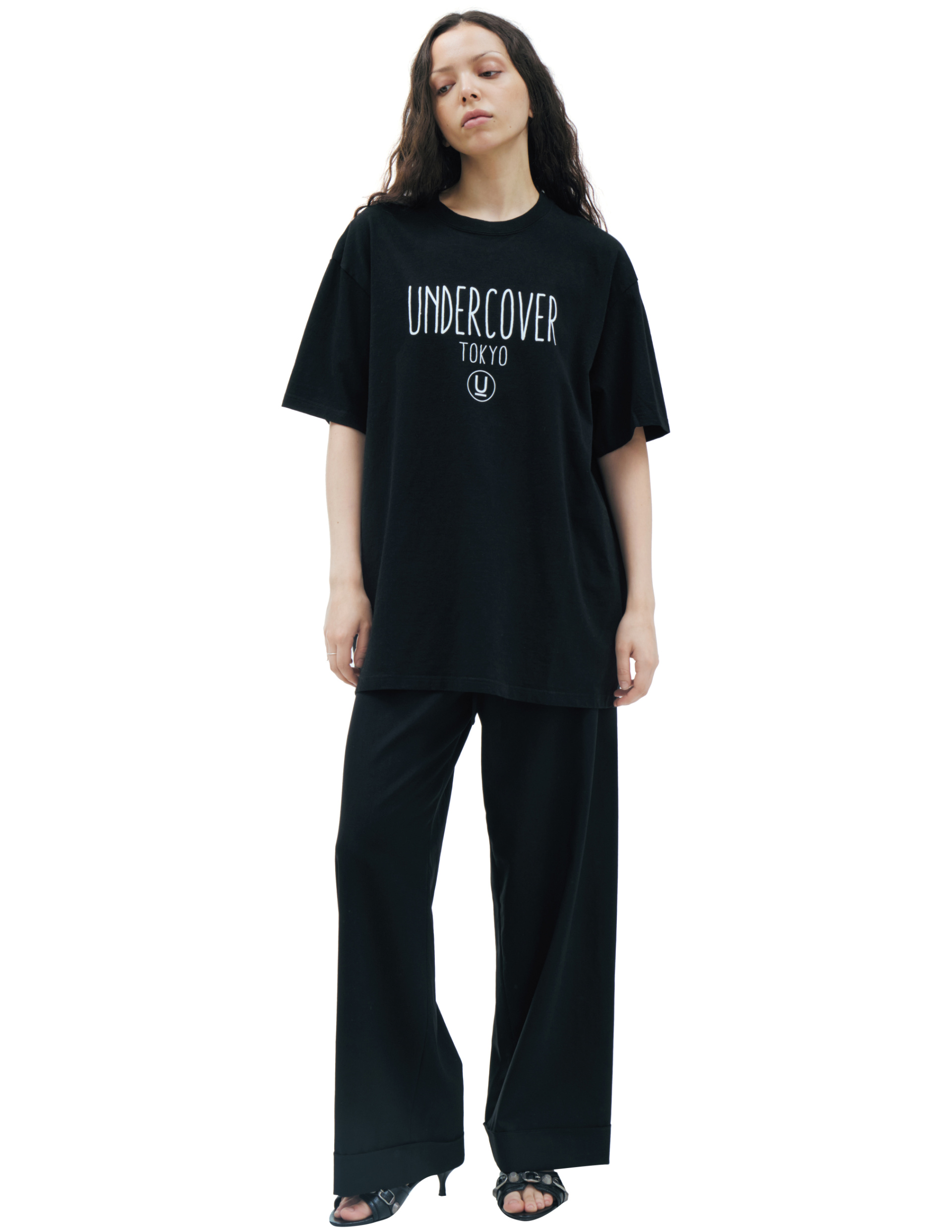 Undercover Футболка-UC2C9805-1 oversize с надписью TOKYO U, черная