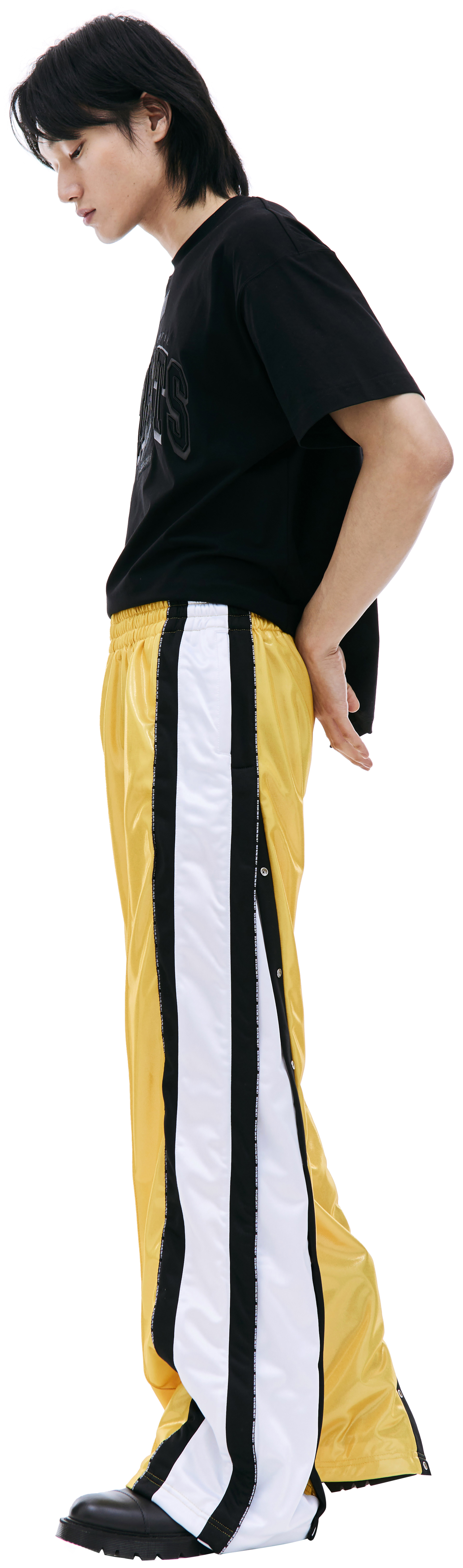 VTMNTS Trousers with side stripes