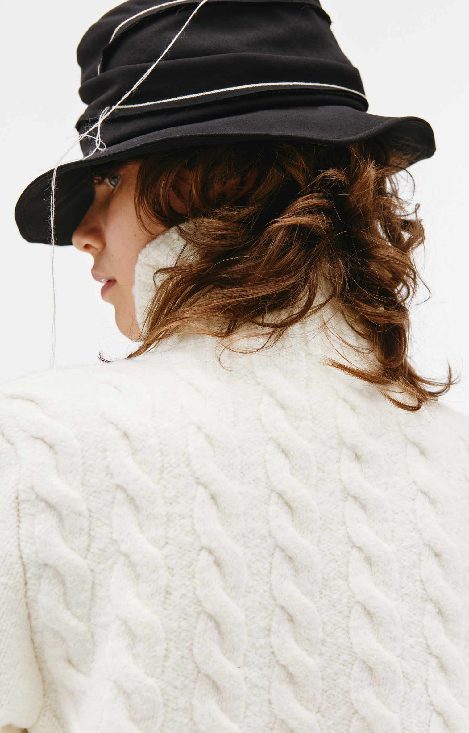 Y\'s Wool hat with white stitching