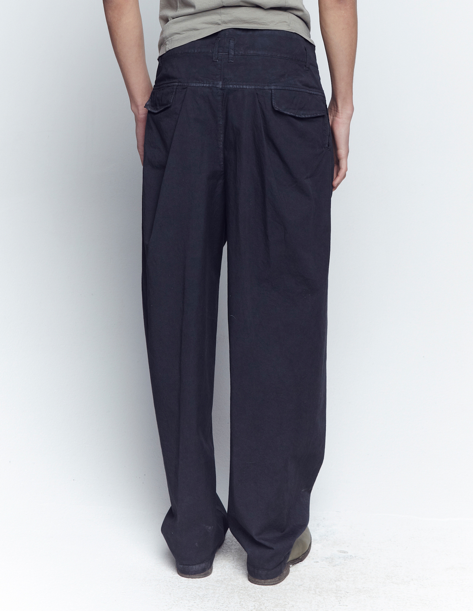 The Viridi-Anne Oversized low crotch trousers