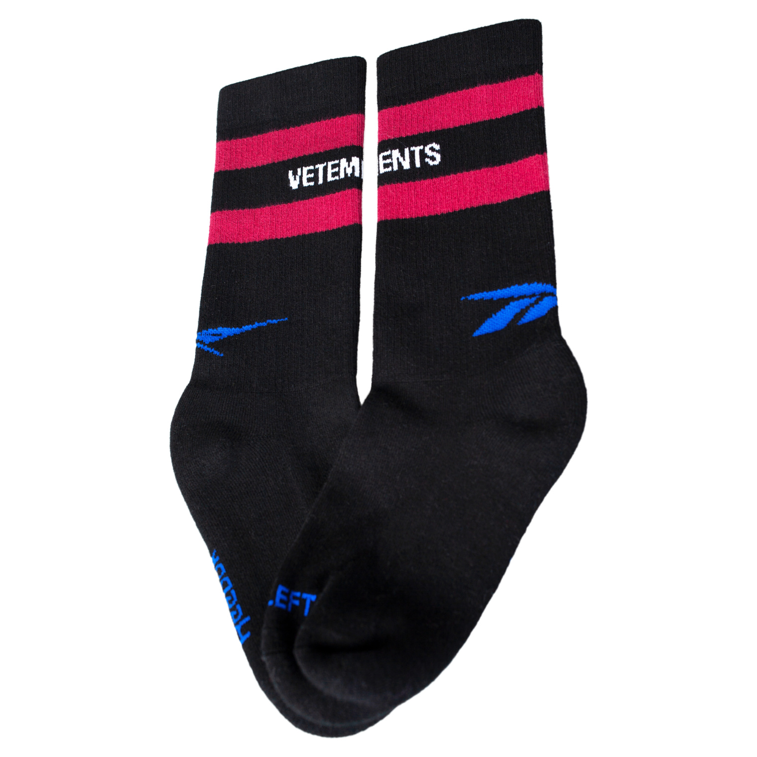 VETEMENTS Черные носки с логотипом