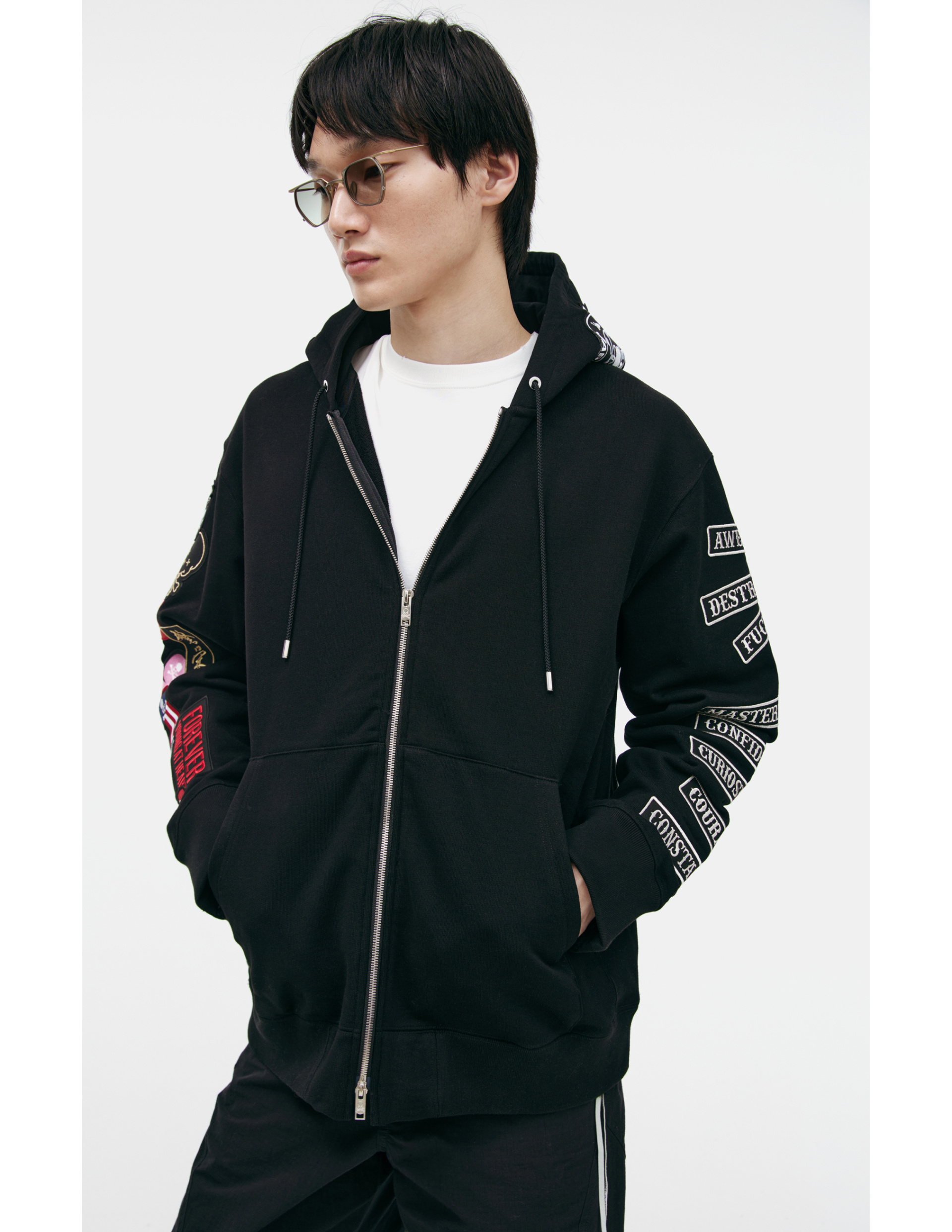 Mastermind WORLD Худи-MJ26EE1-SW025-014 zip.нашивки на капюшоне и рукавах.черная