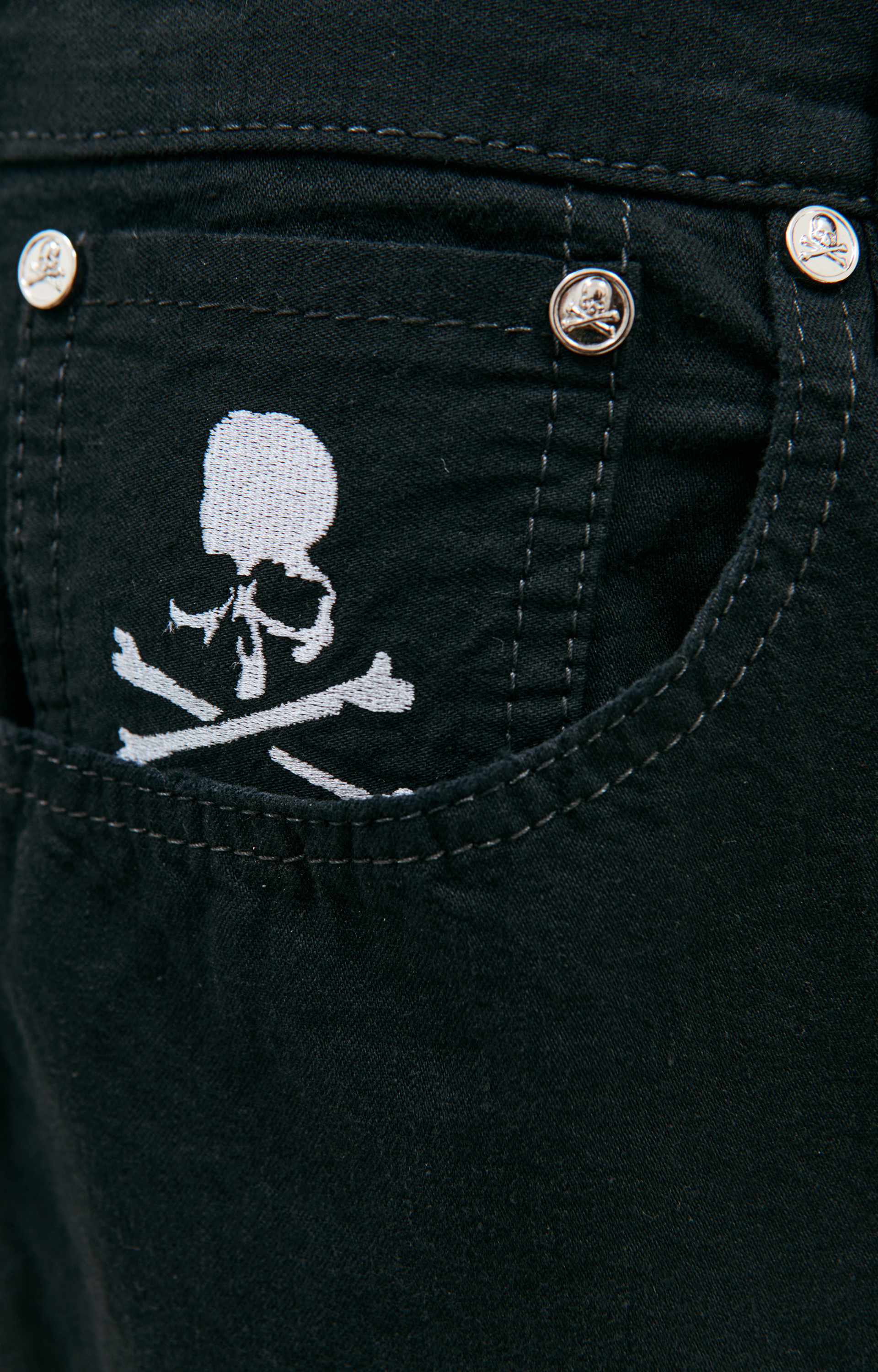 Mastermind WORLD Embroidered logo denim shorts