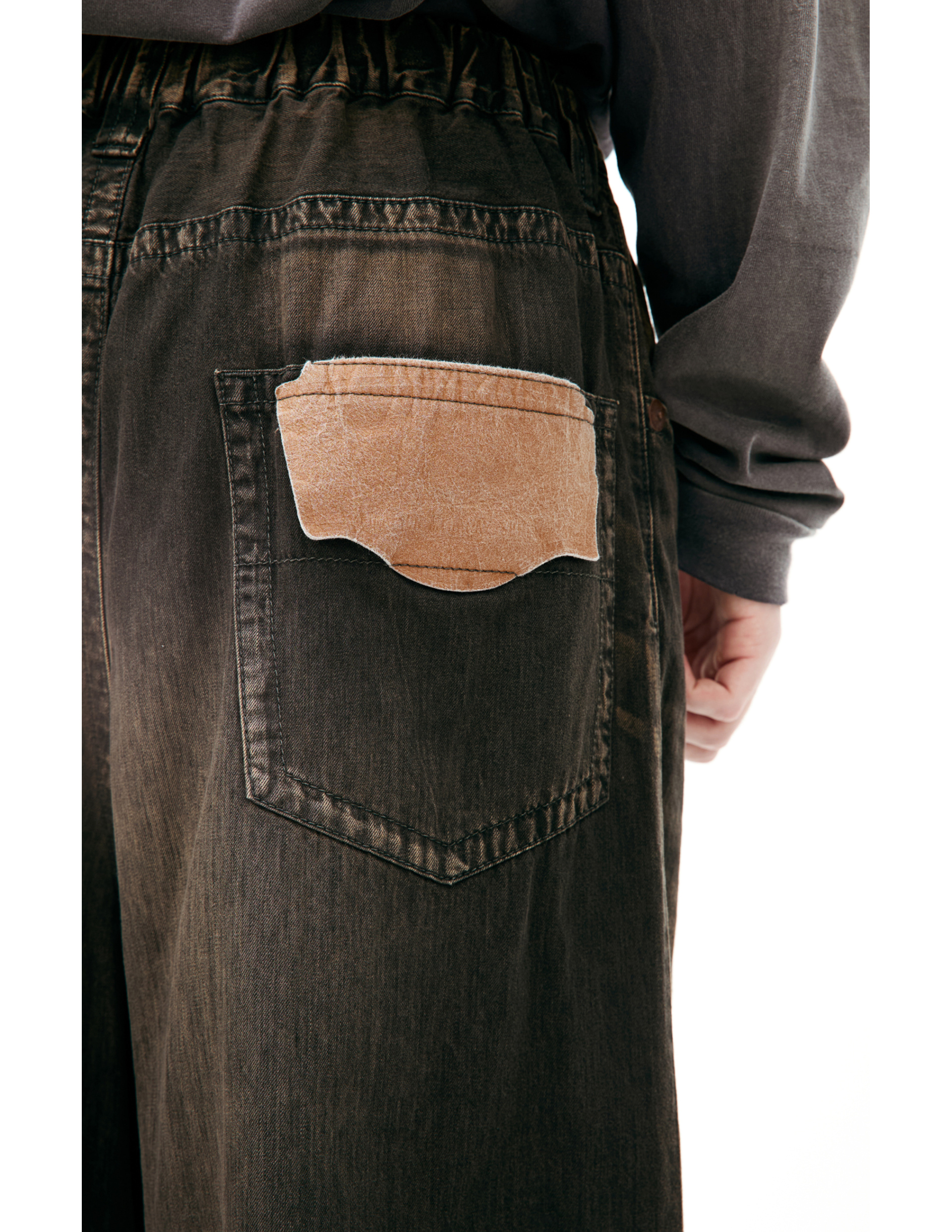 Maison Mihara Yasuhiro Jeans with patch on the pocket