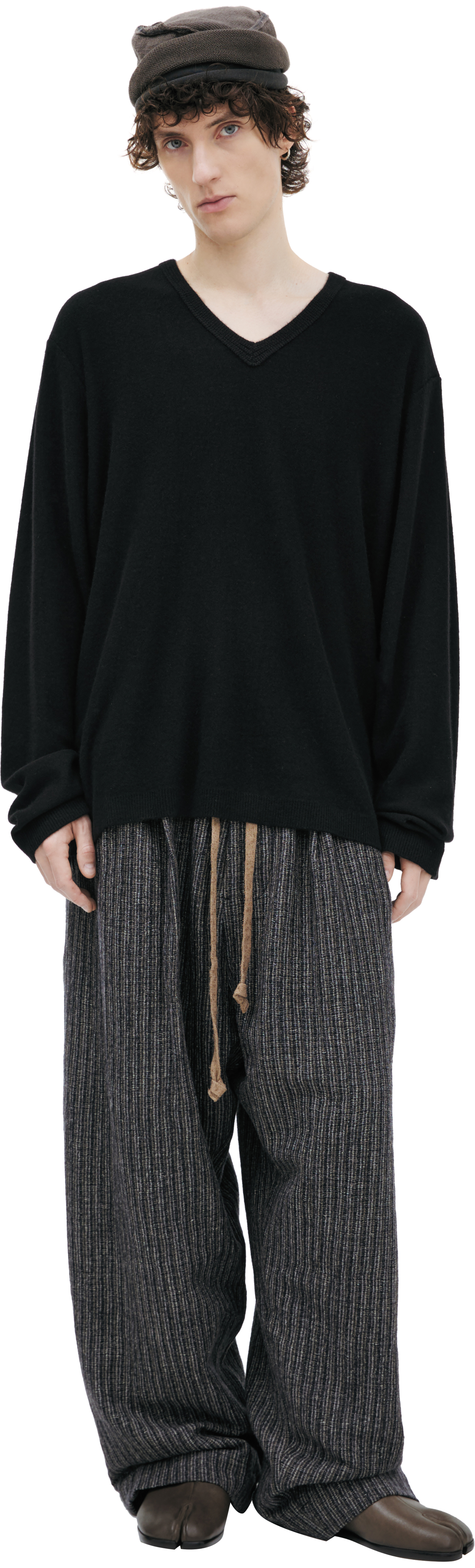 Ziggy Chen Knitted sweater with a V-neck