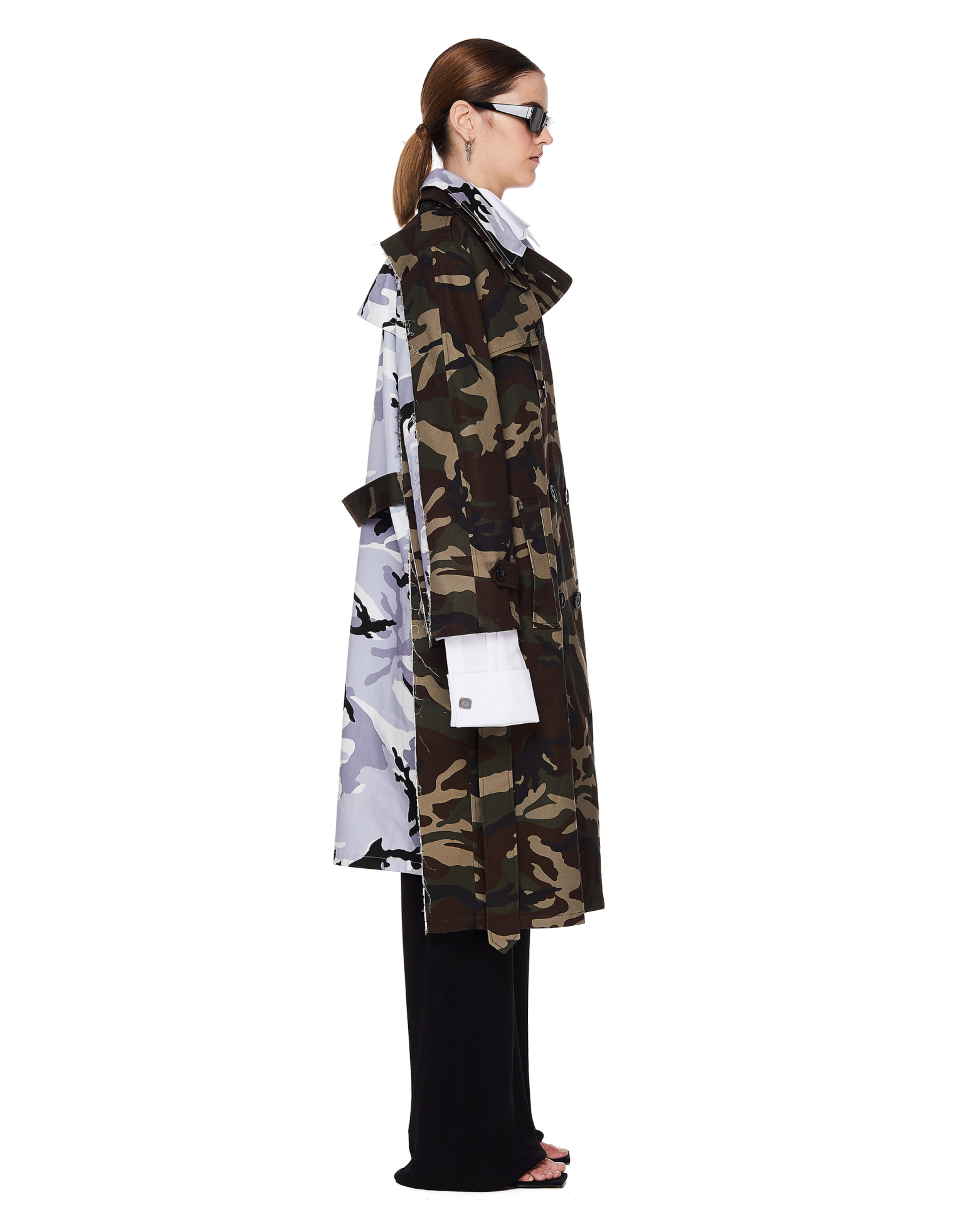VETEMENTS Камуфляжный плащ из хлопка