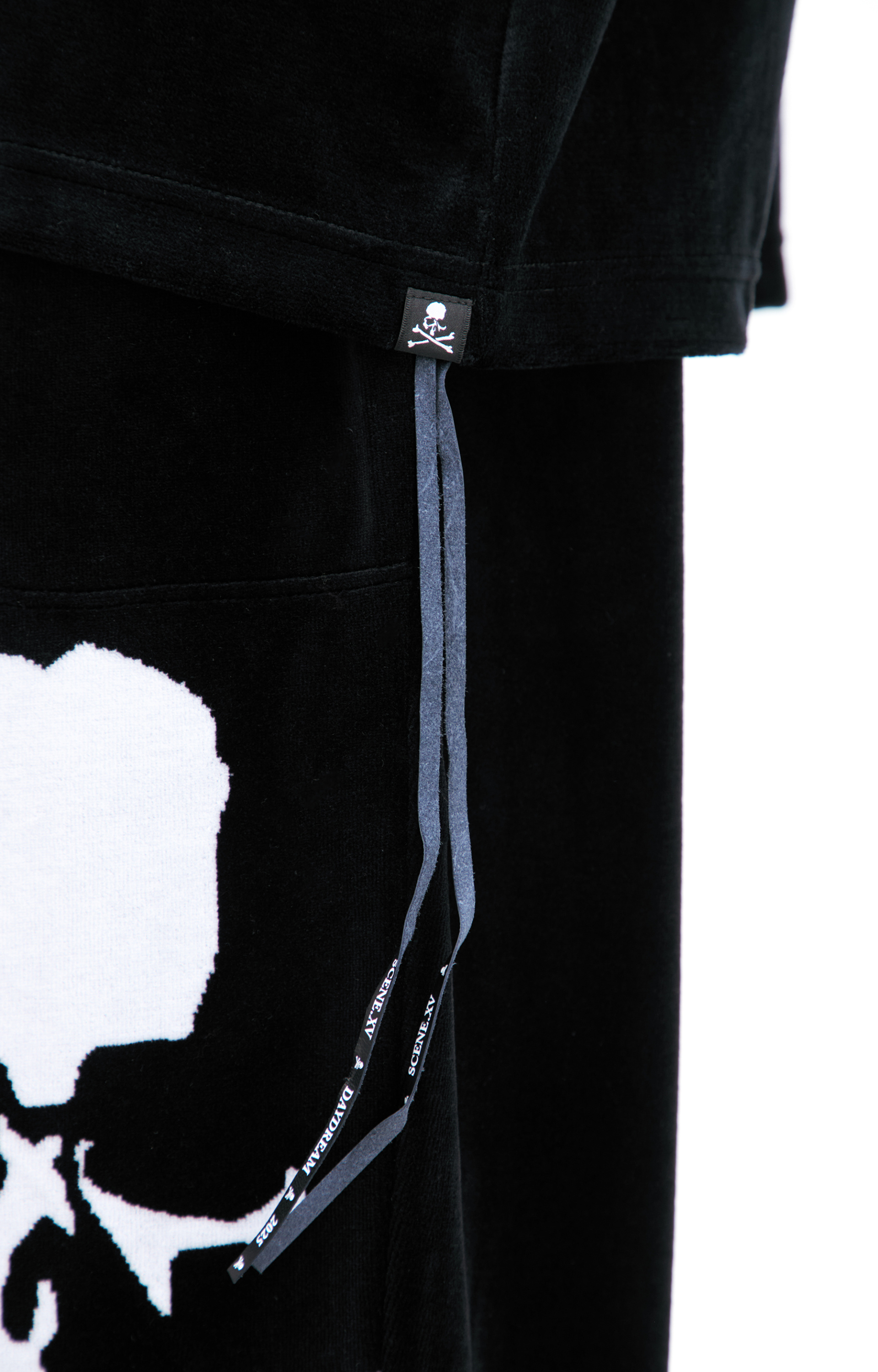 Mastermind WORLD Velour logo T-shirt