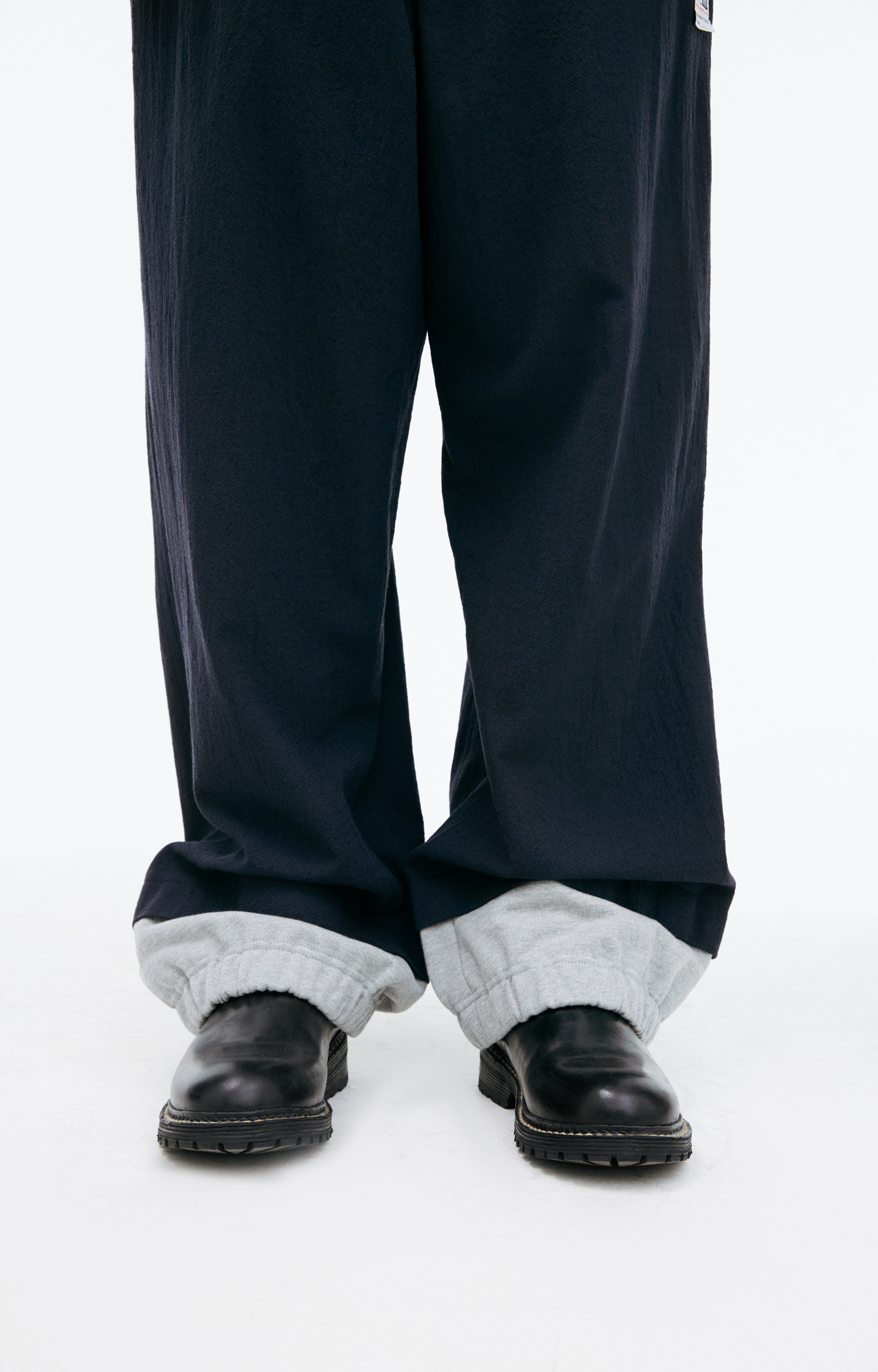 Maison Mihara Yasuhiro trousers with contrasting lining