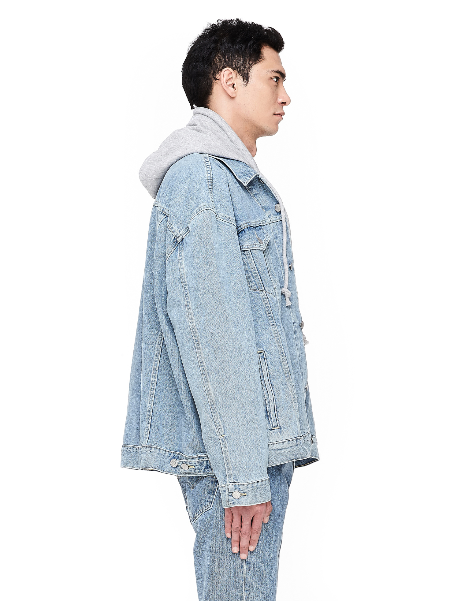 VETEMENTS Men\'s Oversized Hooded Denim Jacket