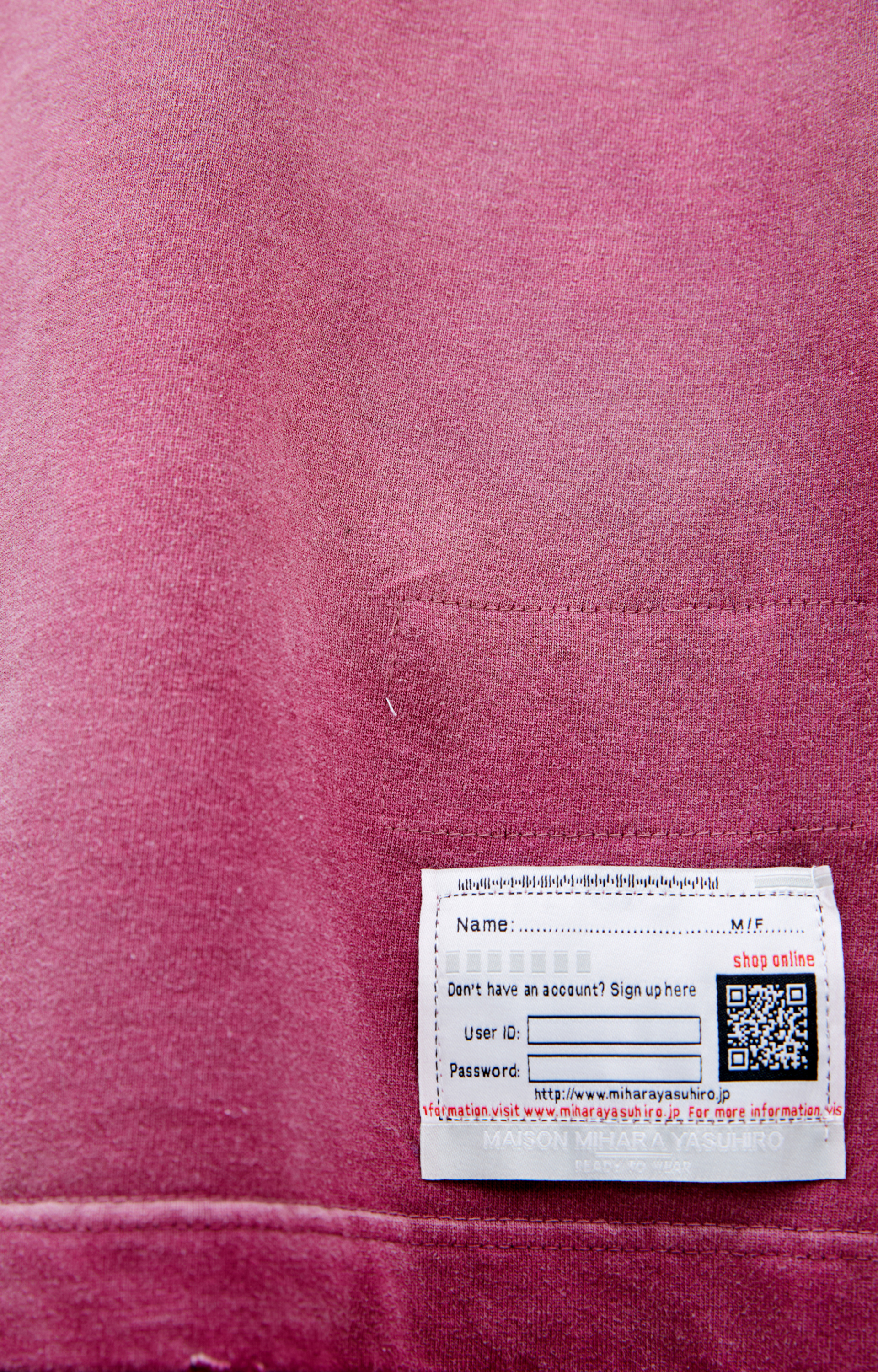 Maison Mihara Yasuhiro Футболка-A15TS621 фейк карман на груди,дырявый,лого на груди,выстиранный бордовый