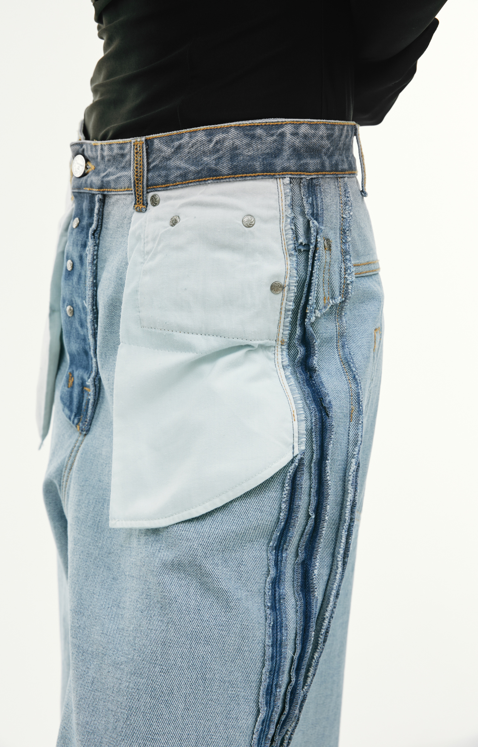 VETEMENTS Inside-out effect jeans
