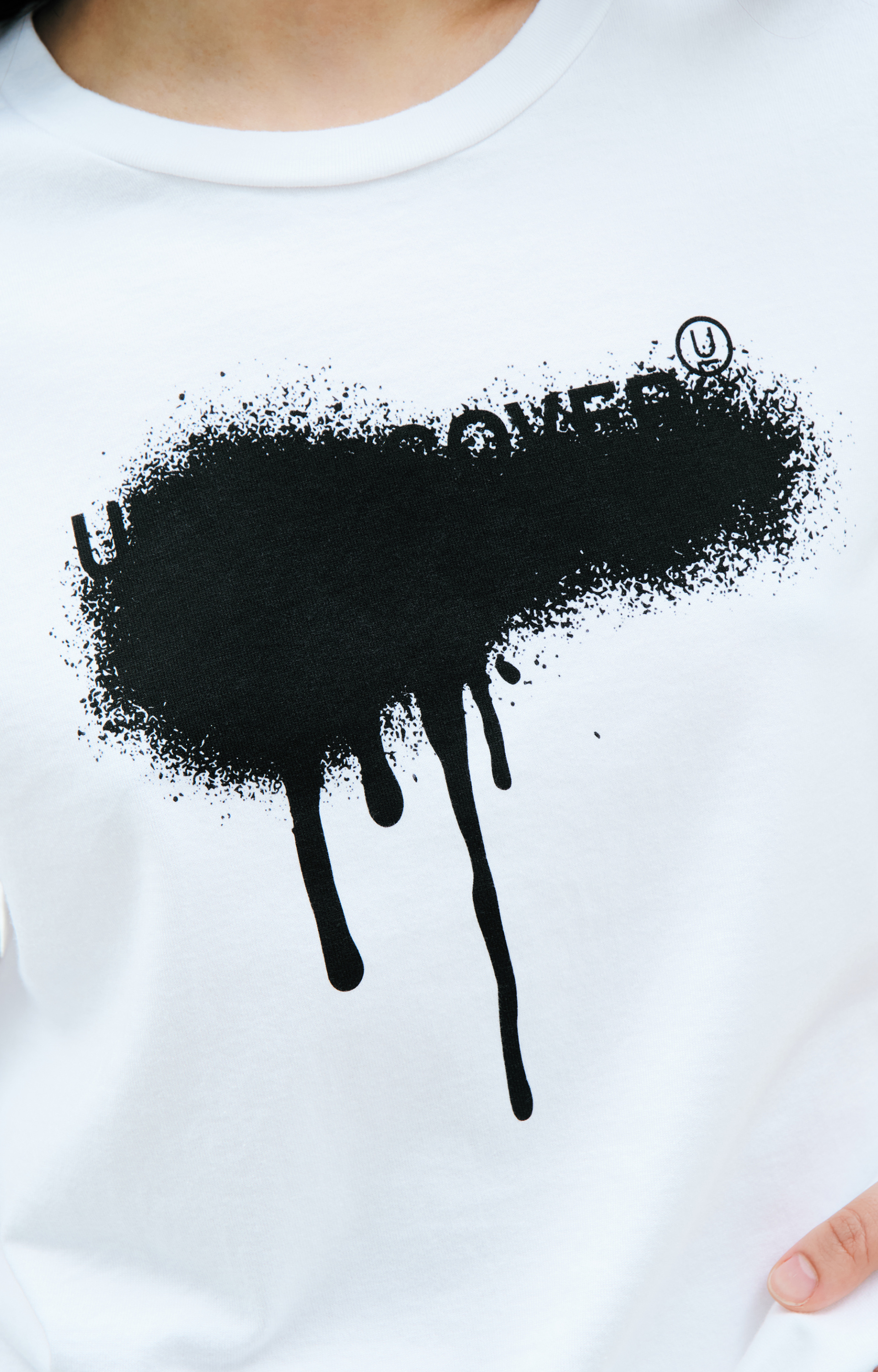 Undercover T-shirt with a paint-splatter effect