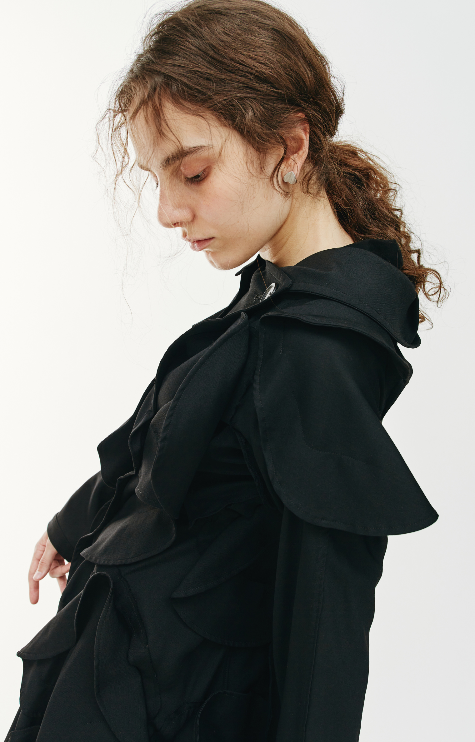 Yohji Yamamoto Шерстяное пальто с объемными кругами